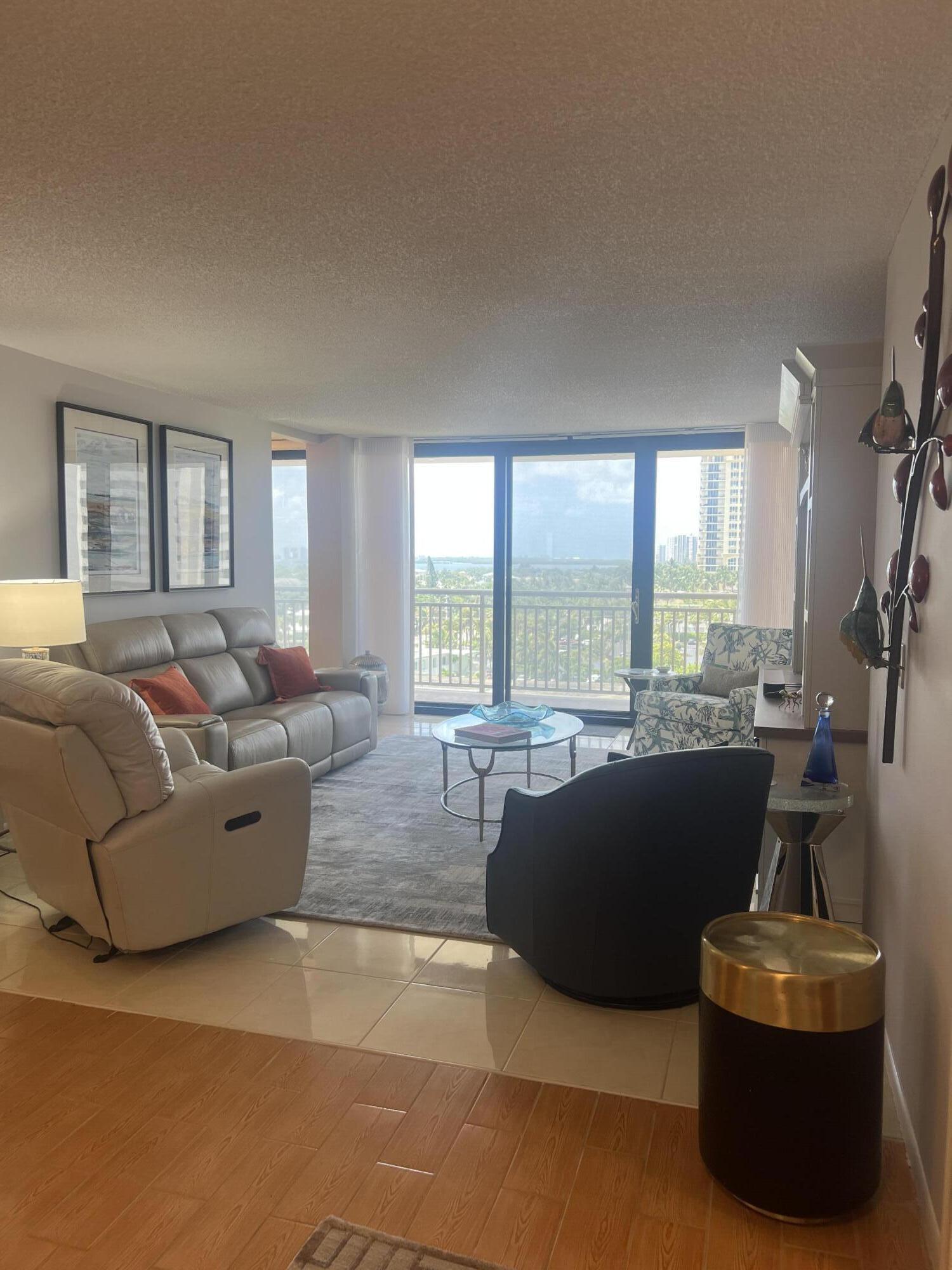 OCEANTREE CONDO - Residential