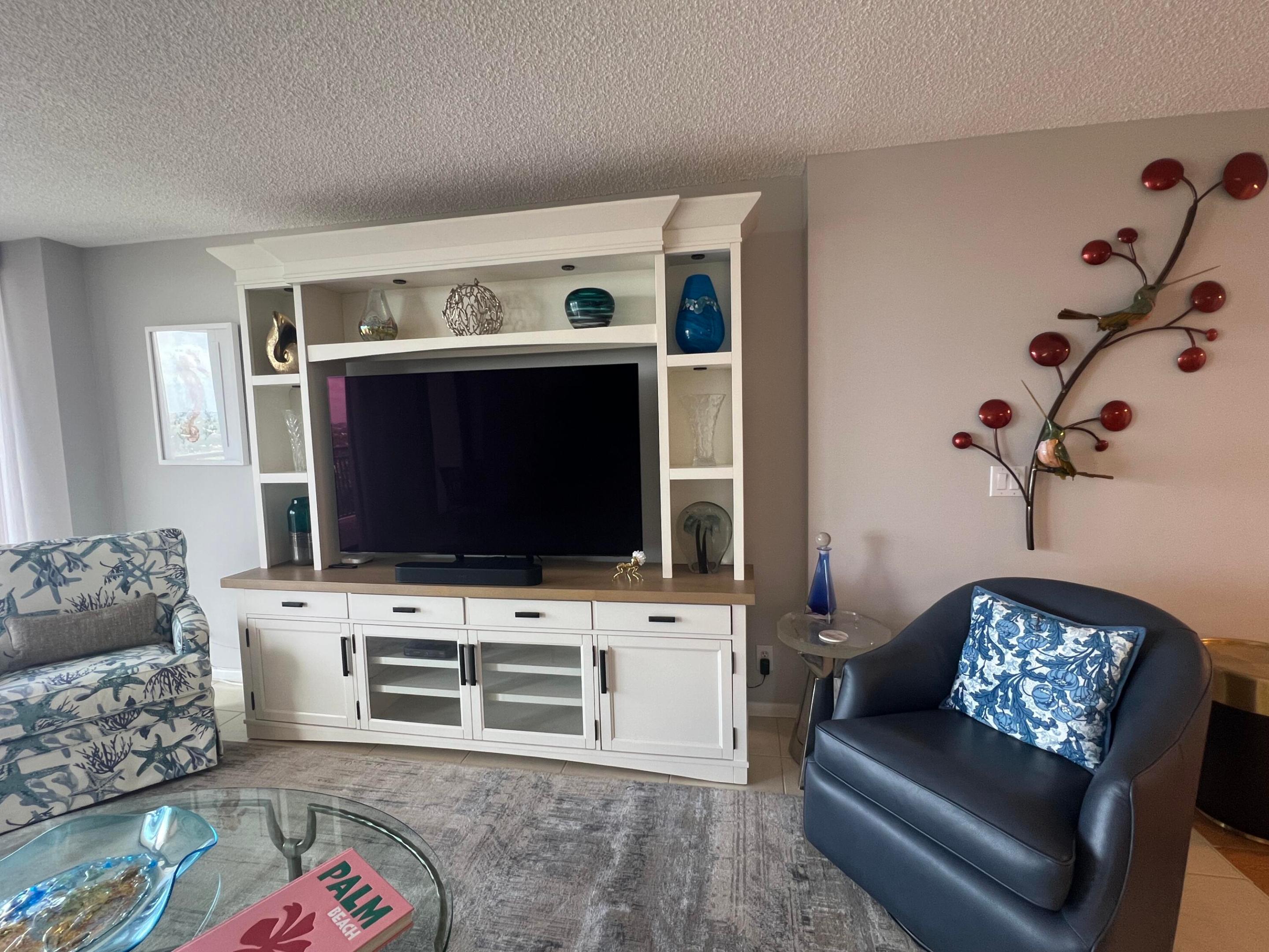 OCEANTREE CONDO - Residential