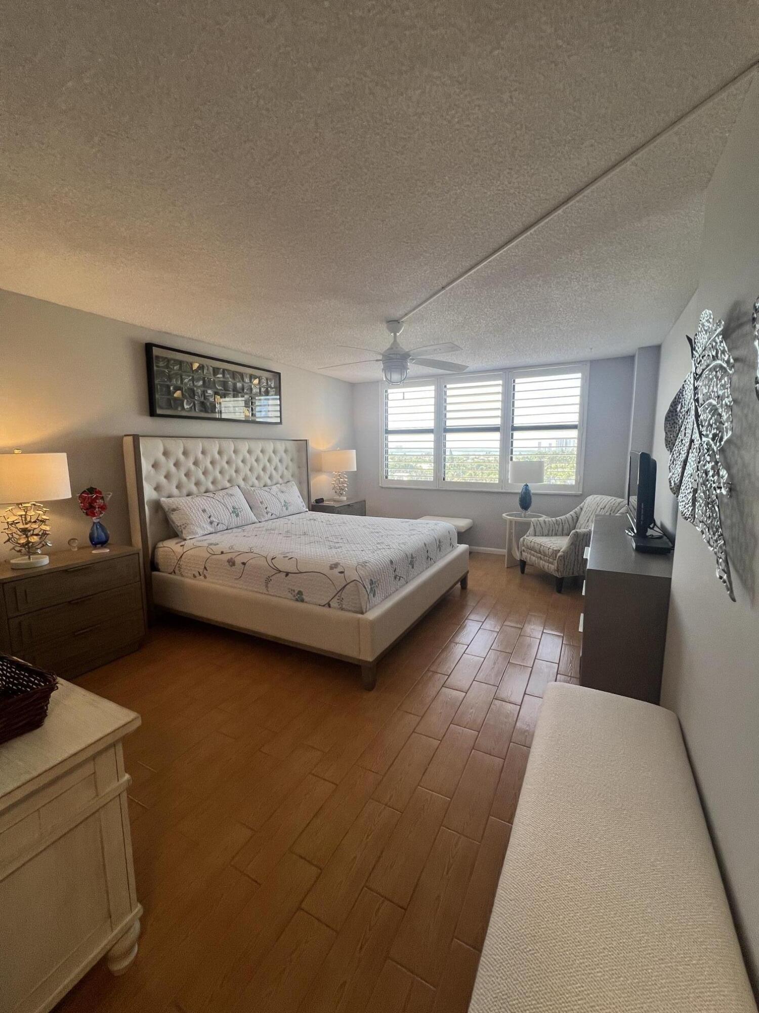 OCEANTREE CONDO - Residential