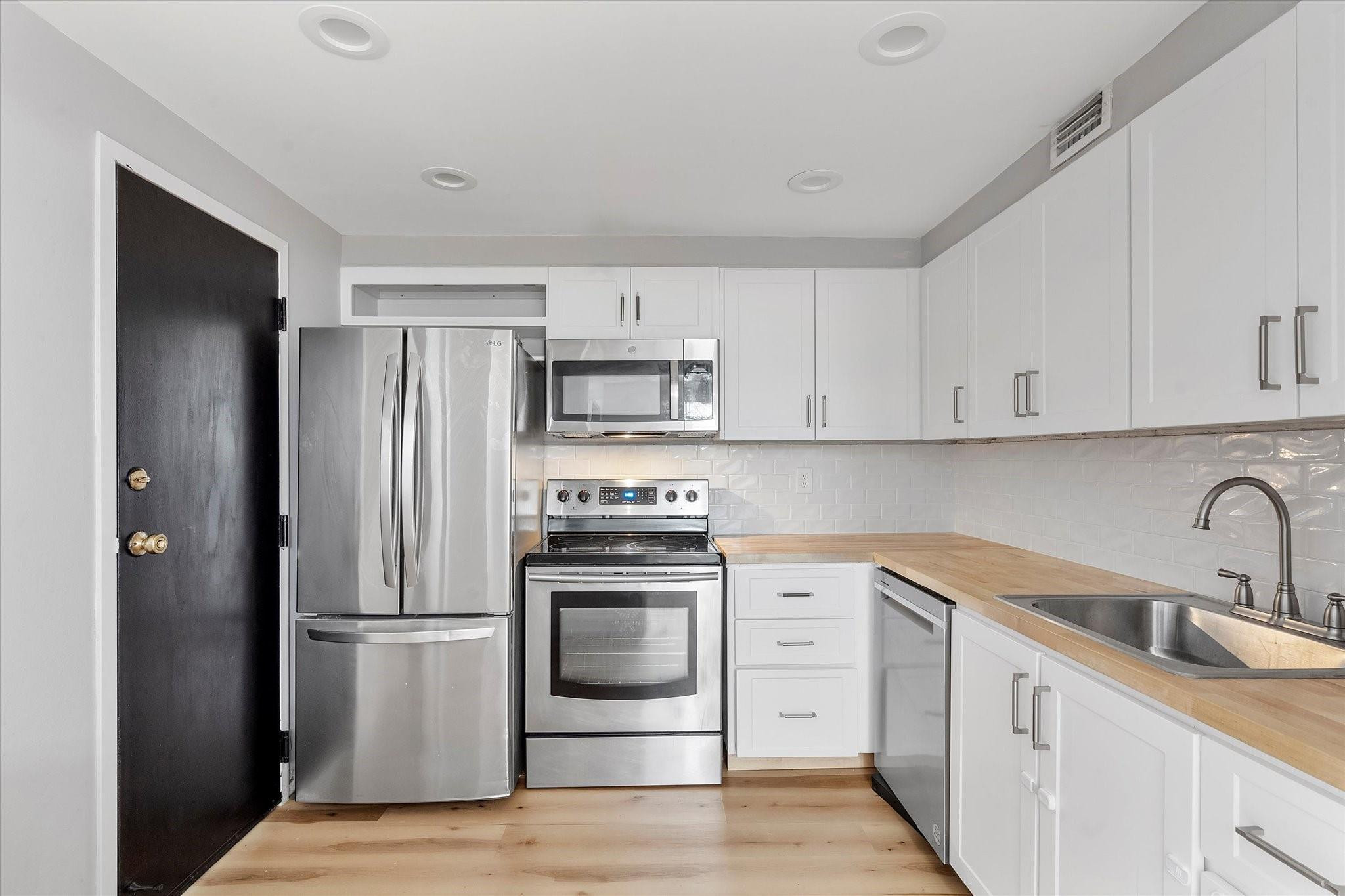 PLANTATION PLACE CONDO - Residential