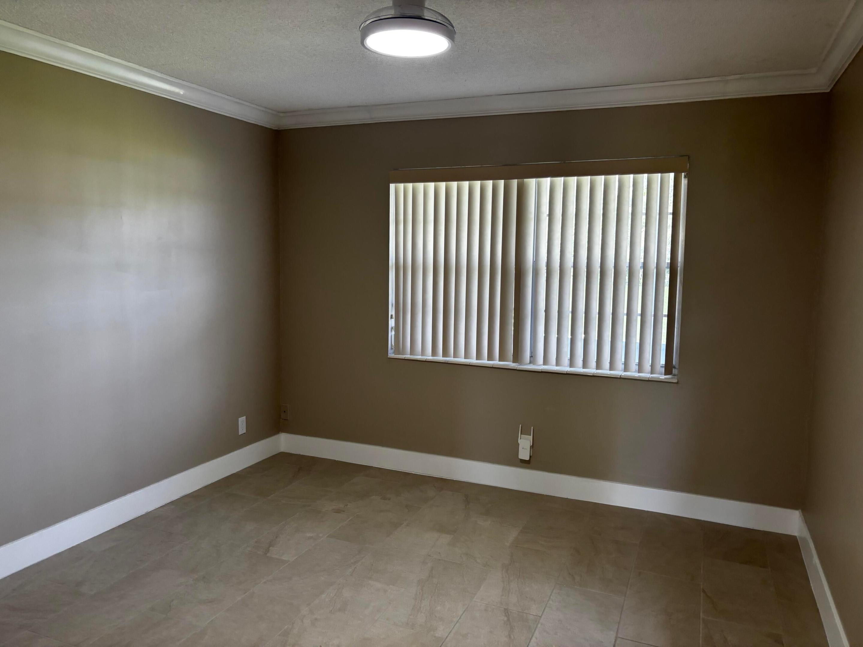 NORTHAMPTON CONDOS - Residential Lease