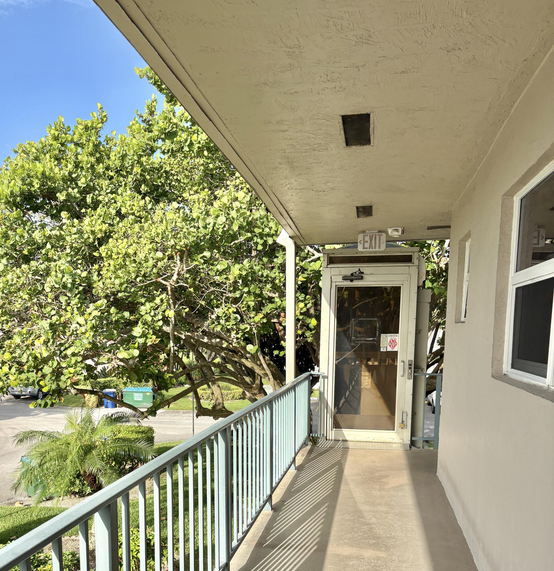 CENTURY VILLAGE / OXFORD CONDO - Residential