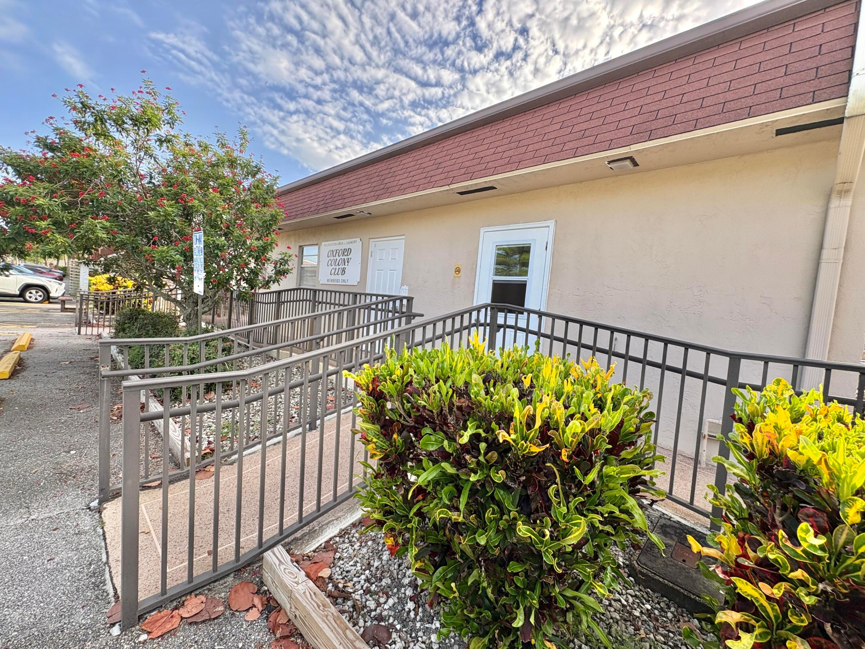CENTURY VILLAGE / OXFORD CONDO - Residential