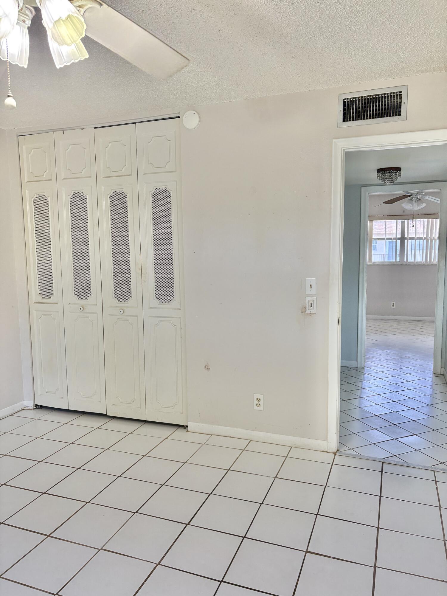 CENTURY VILLAGE / OXFORD CONDO - Residential
