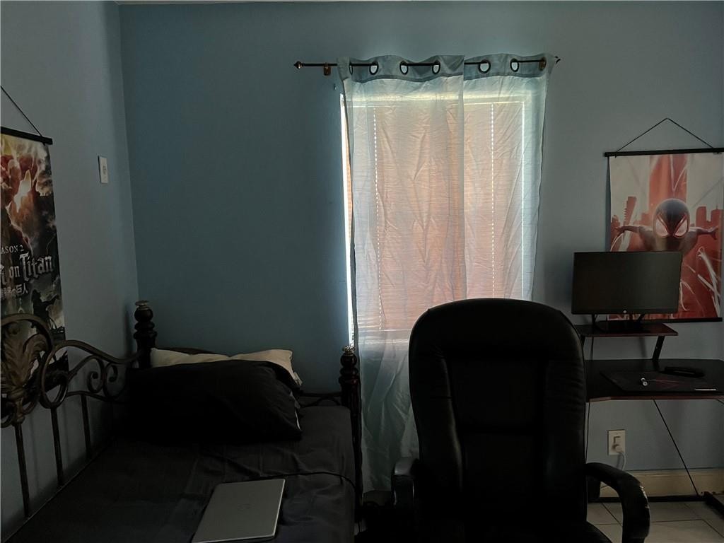 Miramar 34-31 B - Residential