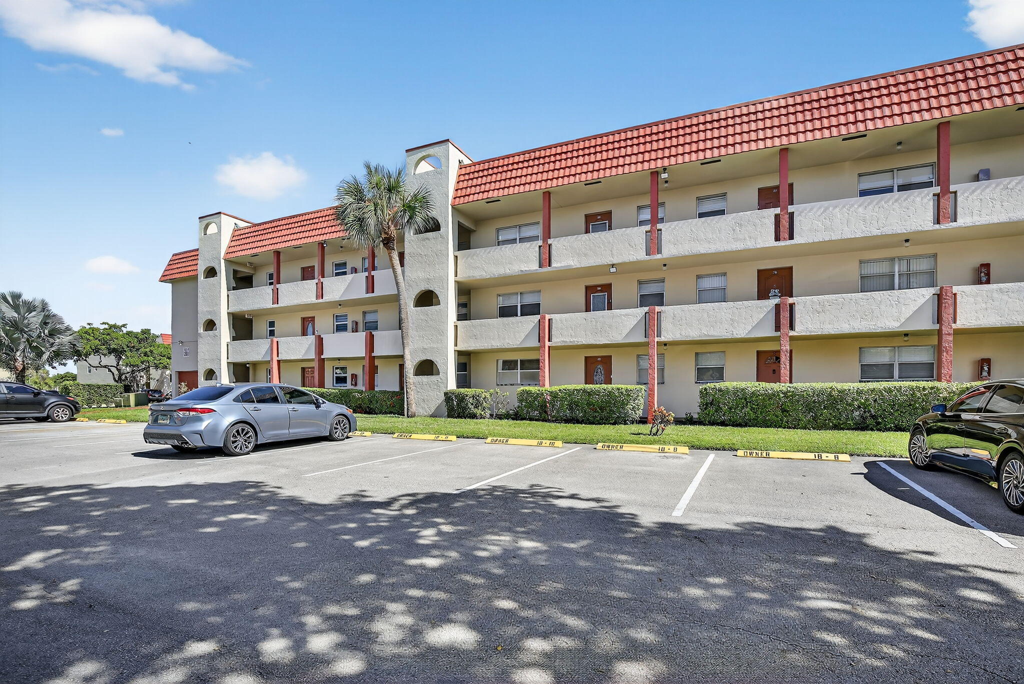 Step into style and comfort with this charming1bedroom,1bath condo. Elegant tile flooring throughout, complemented by crown molding and baseboards for a refined touch, and the custom designed walk-in closet maximizes storage. The enclosed patio is the perfect place to unwind and enjoy the tranquil lake and greenery views.  This 55+ community offers many amenities, Swimming Pools, Fitness Center, tennis courts, courtesy bus, and so much more. Lots of nearby shopping and dinning.  A photo of the living room and bedroom has been virtually staged. This beautiful Condo is move-in ready!!!