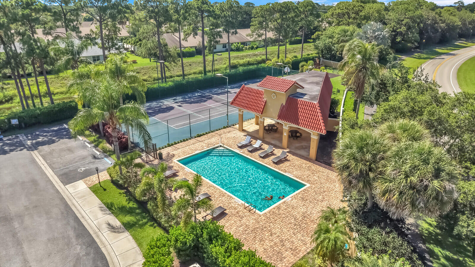 STONEBRIAR AT MAPLEWOOD - Residential