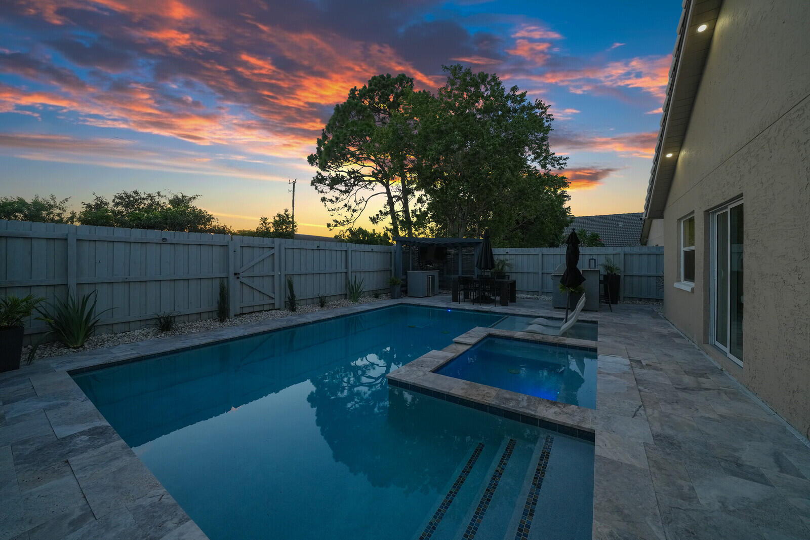 STONEBRIAR AT MAPLEWOOD - Residential