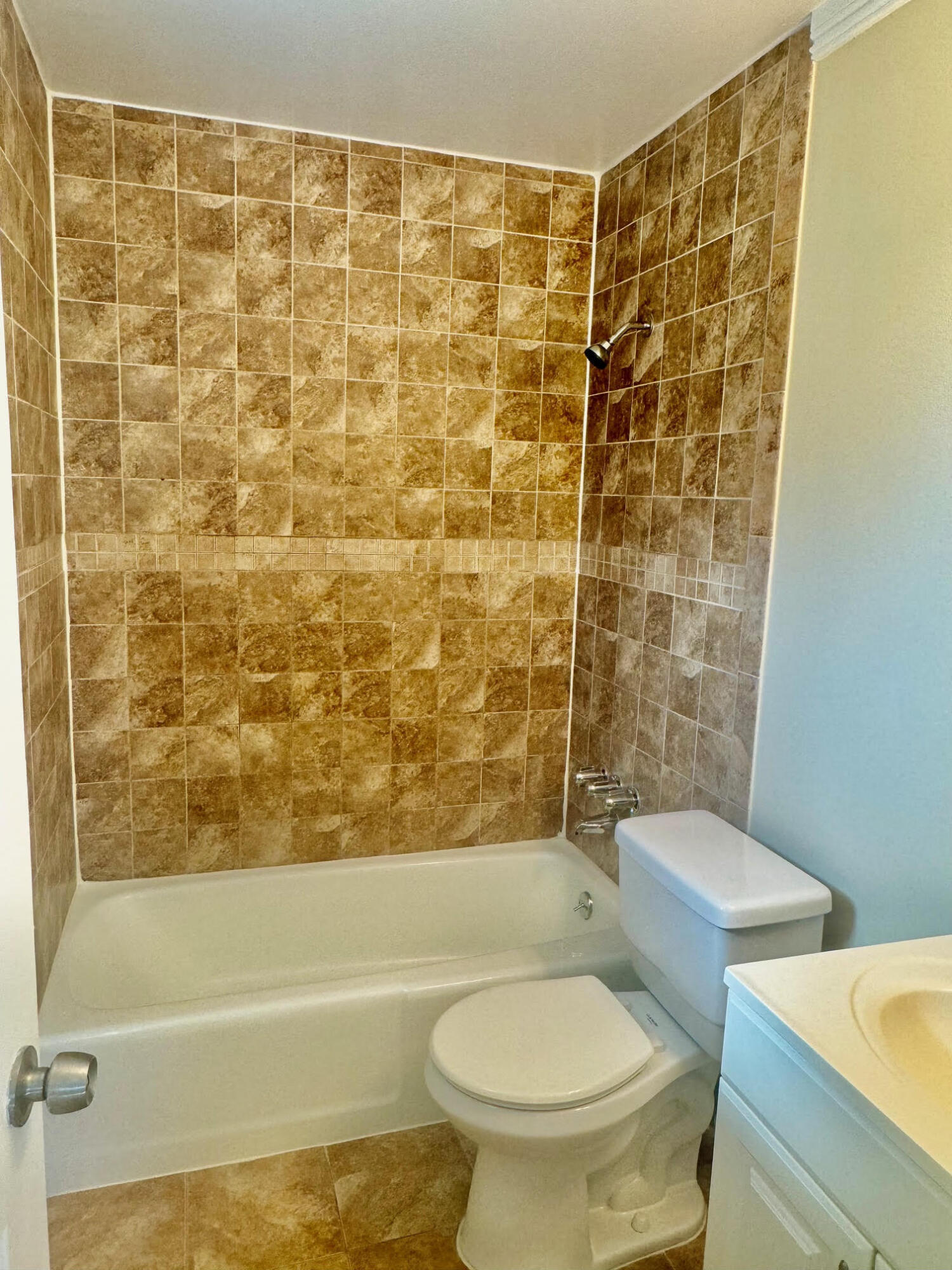 BOYNTON PLACE - Residential Lease