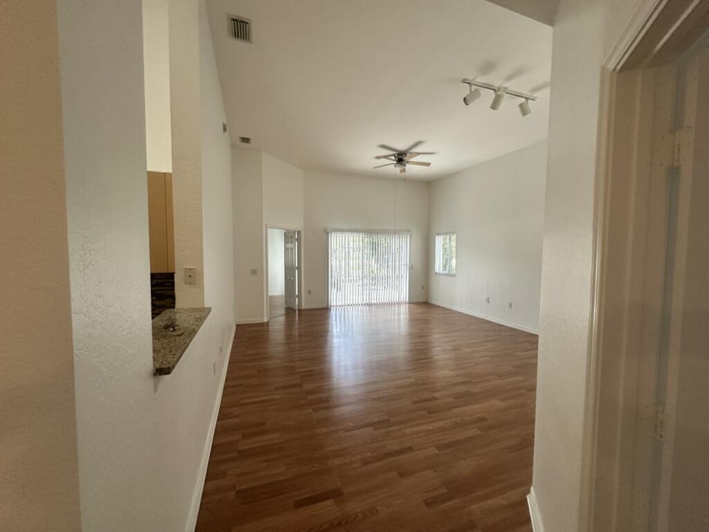KENSINGTON OF ROYAL PALM BEACH CONDOI - Residential Lease