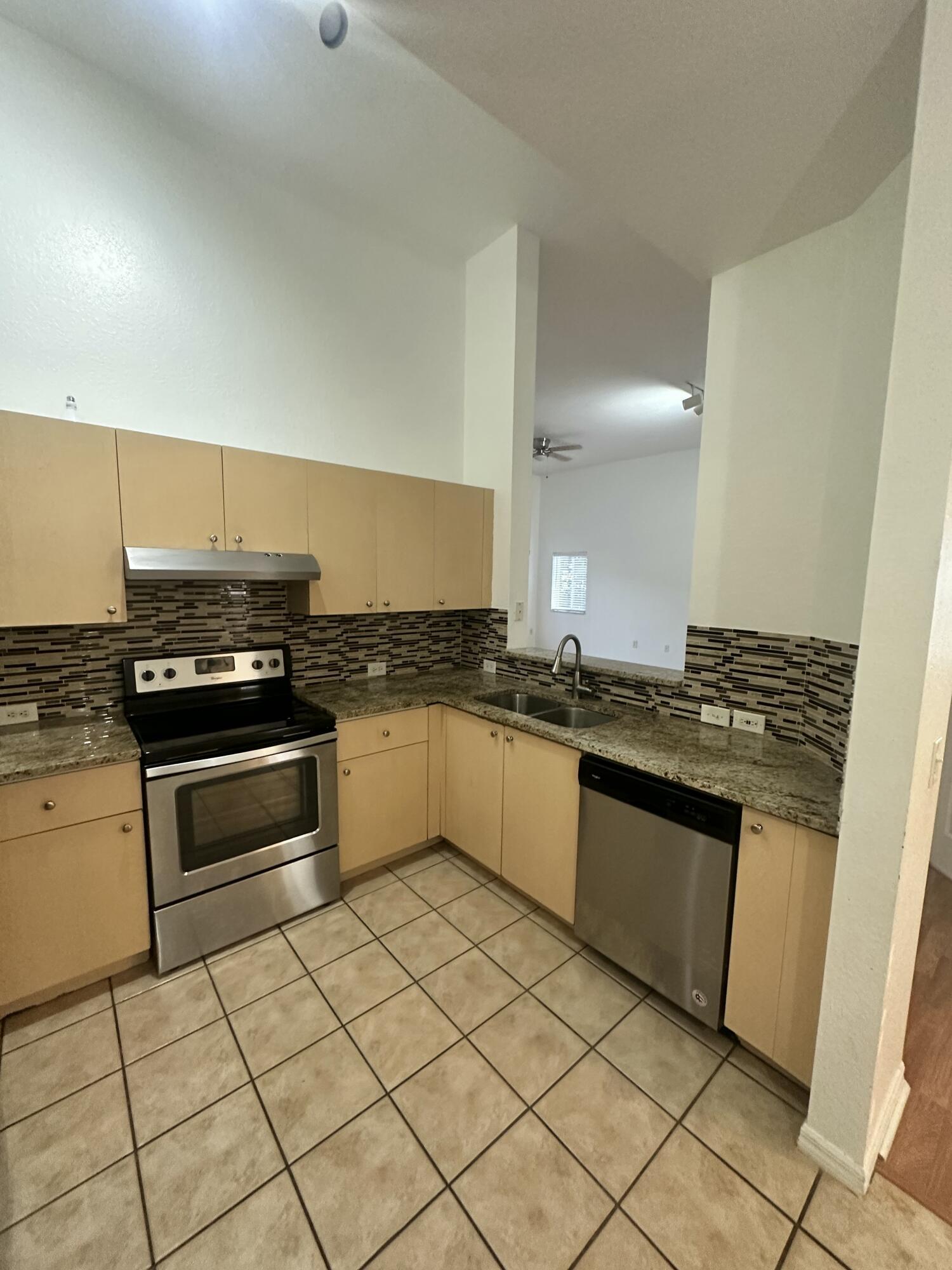 KENSINGTON OF ROYAL PALM BEACH CONDOI - Residential Lease