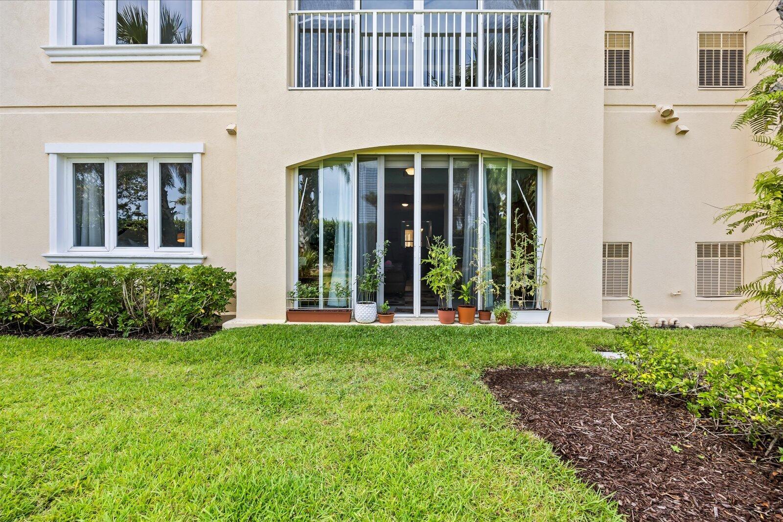 HARBOUR ISLE AT HUTCHINSON ISLAND WEST - Residential
