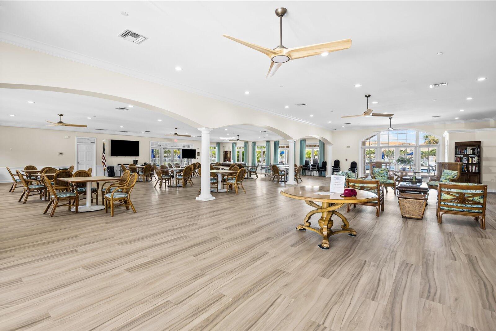 HARBOUR ISLE AT HUTCHINSON ISLAND WEST - Residential