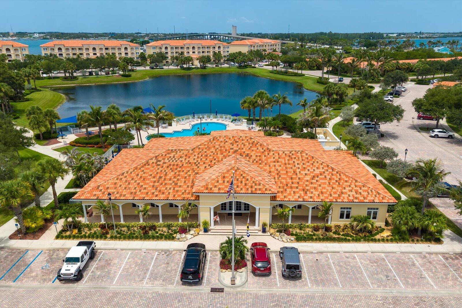 HARBOUR ISLE AT HUTCHINSON ISLAND WEST - Residential