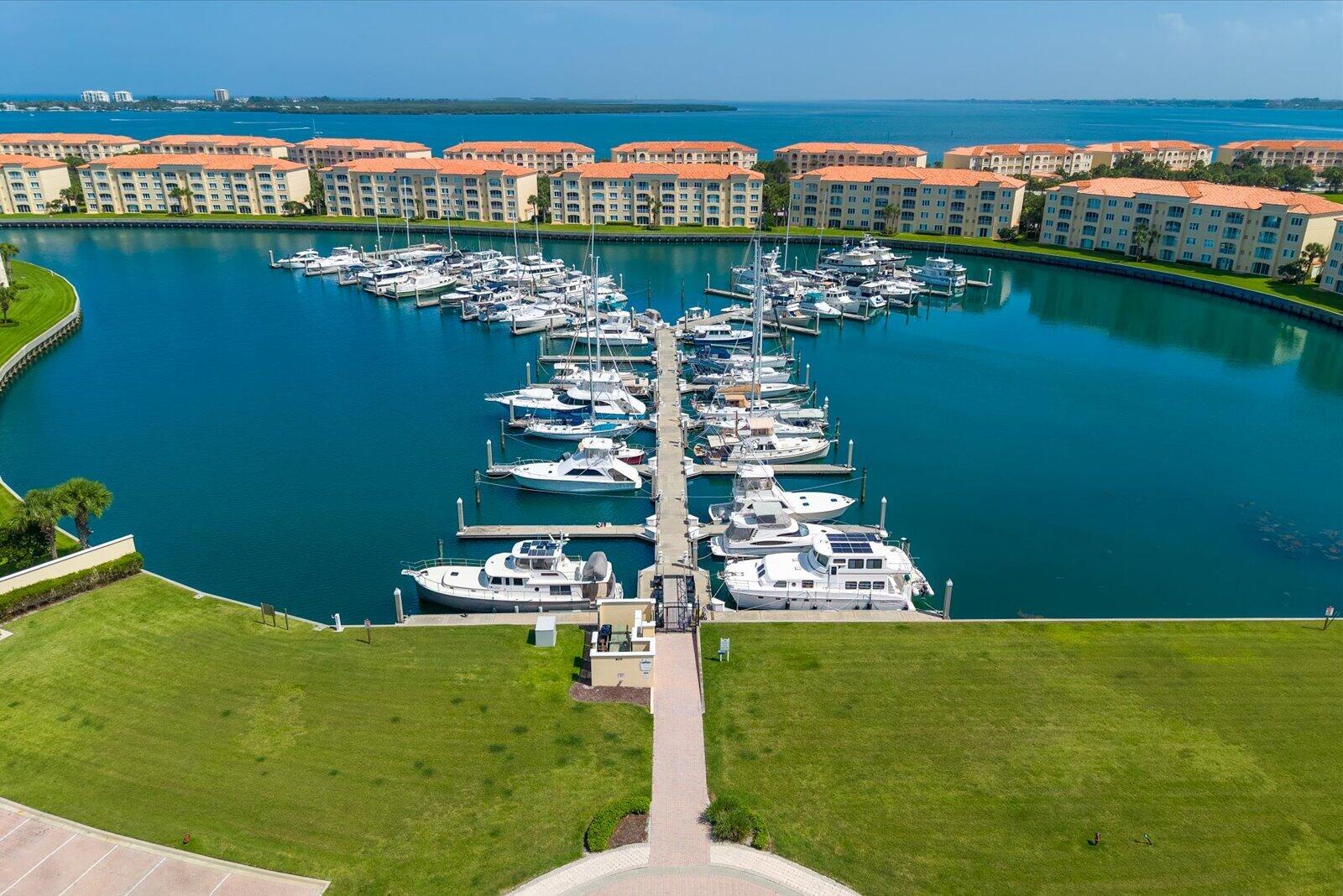 HARBOUR ISLE AT HUTCHINSON ISLAND WEST - Residential