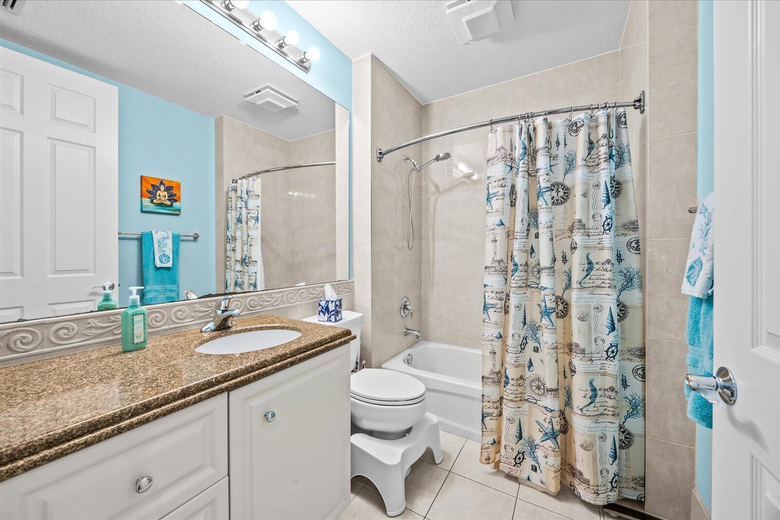 HARBOUR ISLE AT HUTCHINSON ISLAND WEST - Residential