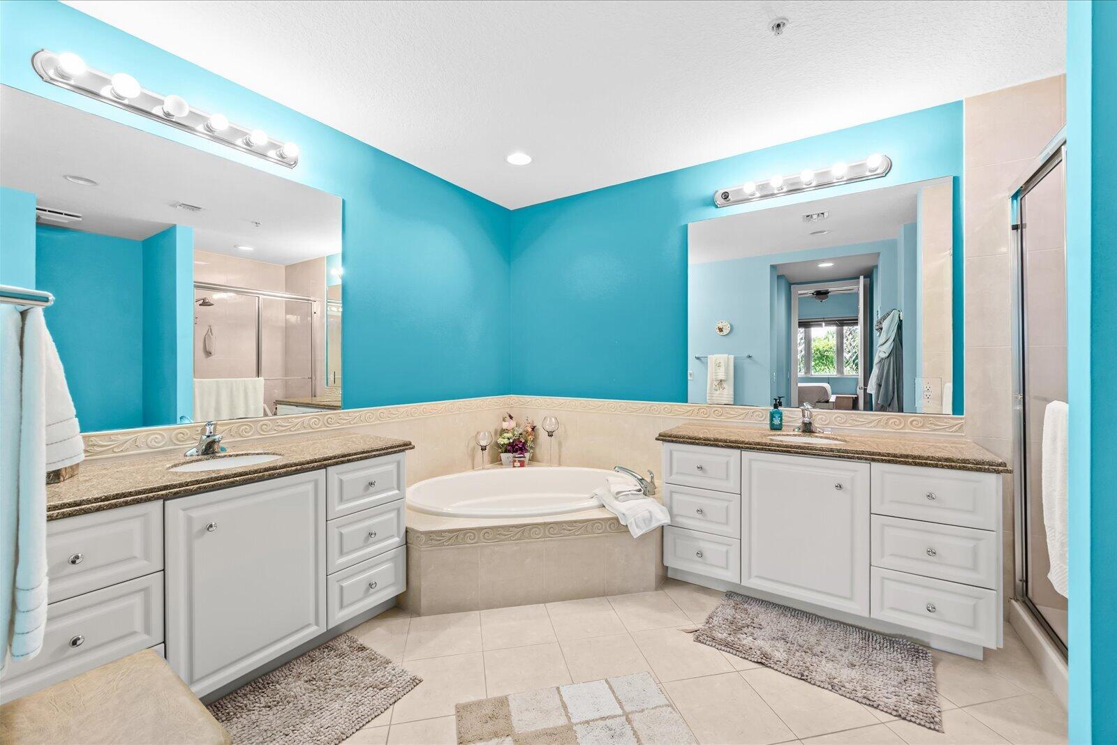 HARBOUR ISLE AT HUTCHINSON ISLAND WEST - Residential