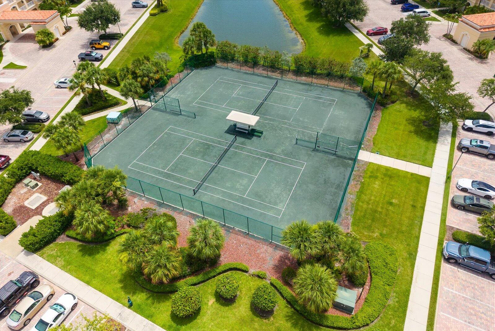 HARBOUR ISLE AT HUTCHINSON ISLAND WEST - Residential