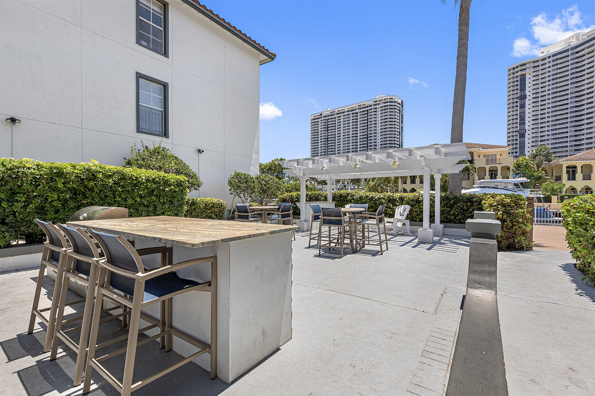 Town Aventura - Residential Lease