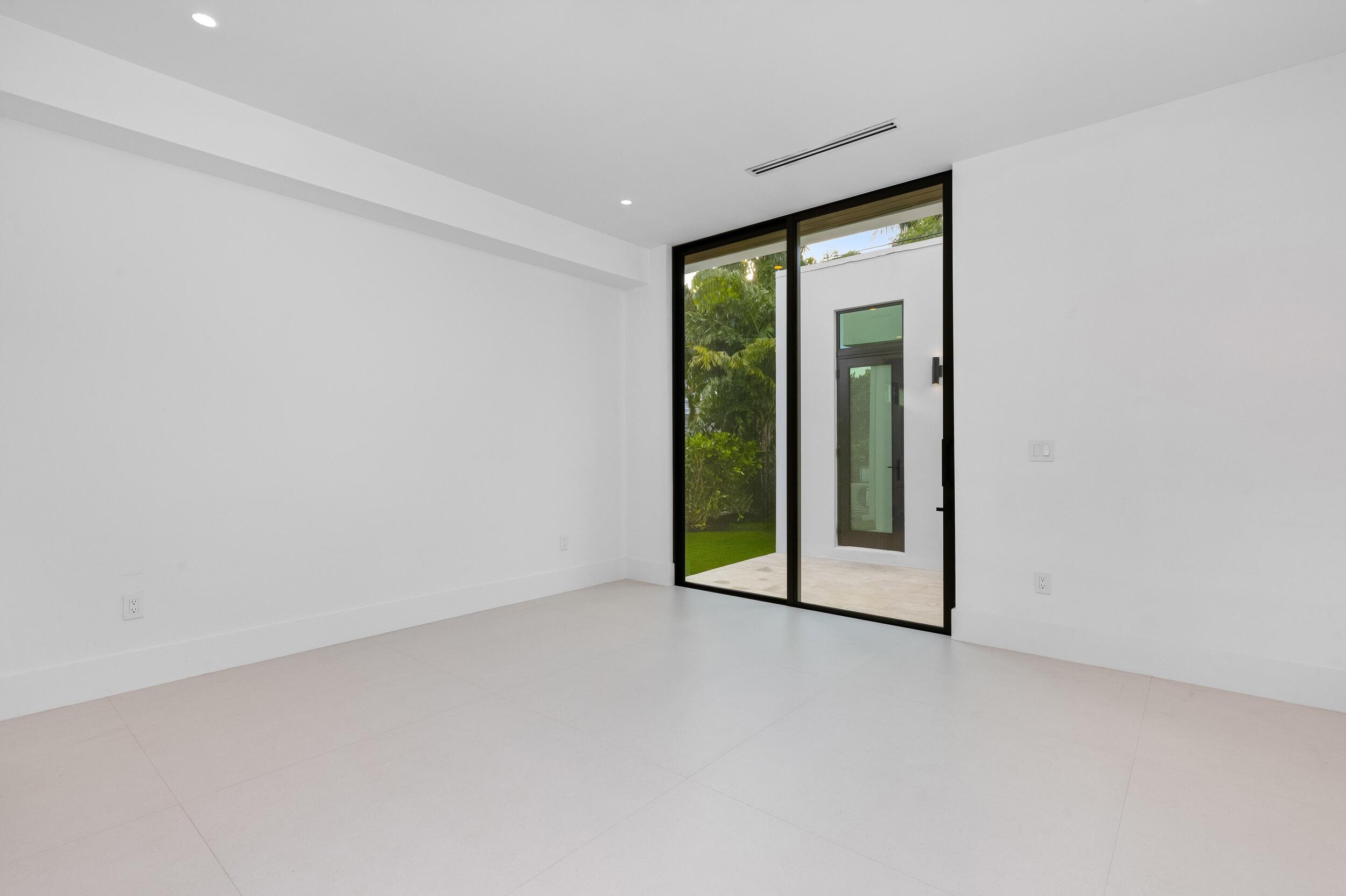 BOCA VILLAS - Residential
