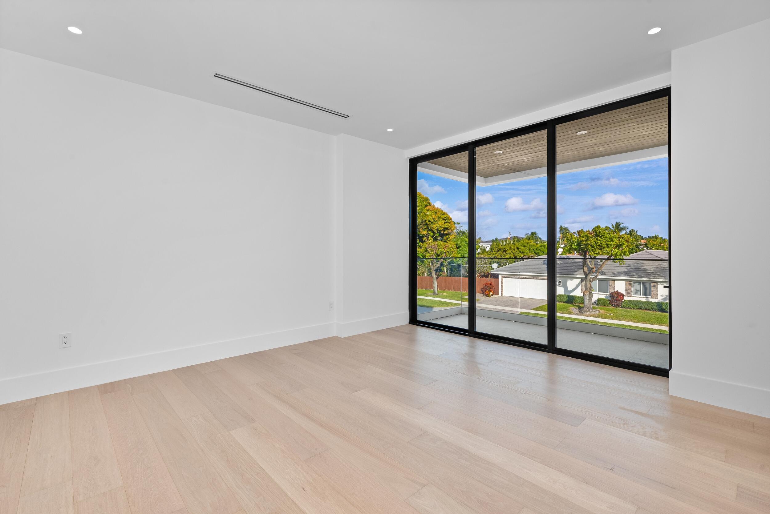 BOCA VILLAS - Residential