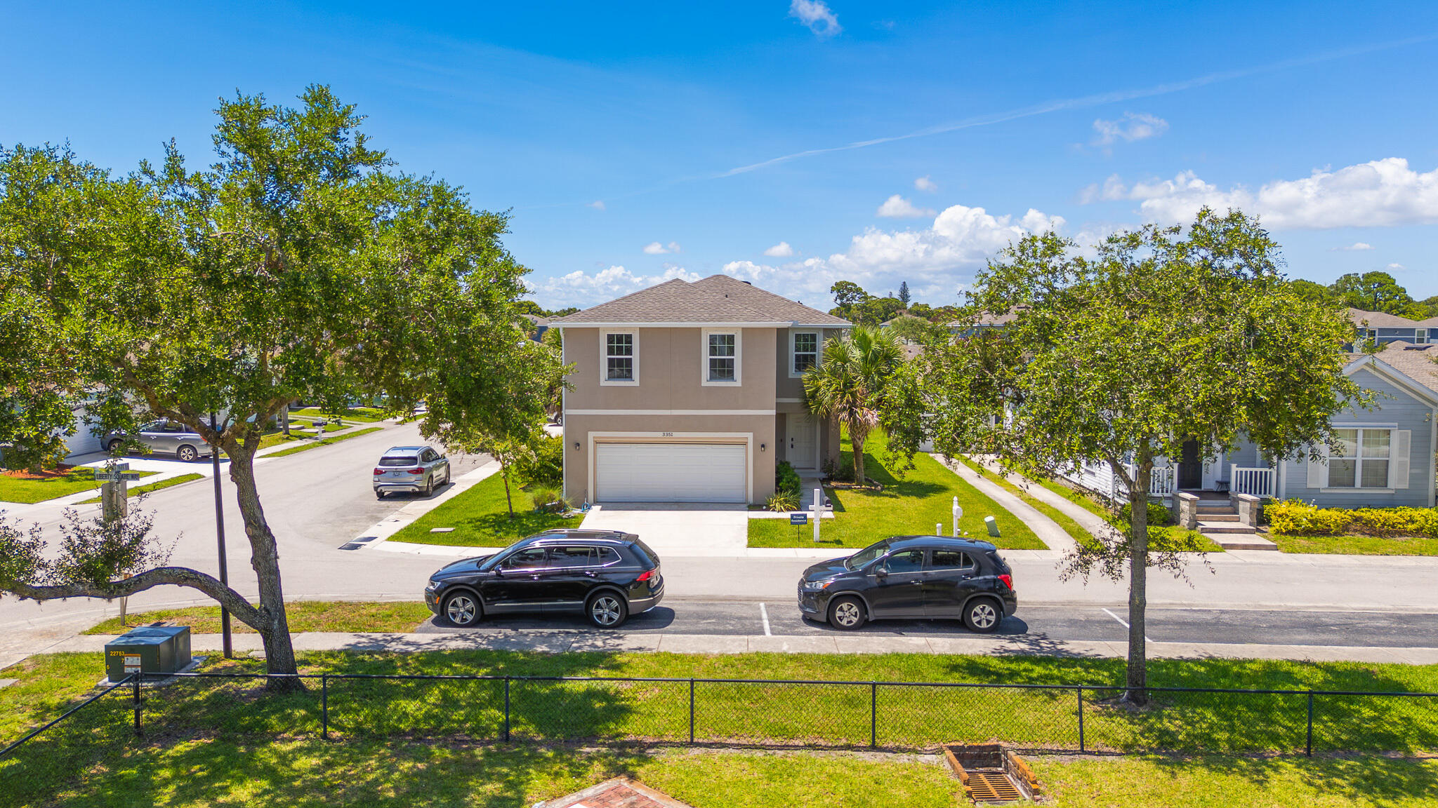 MAGNOLIA SQUARE - Residential