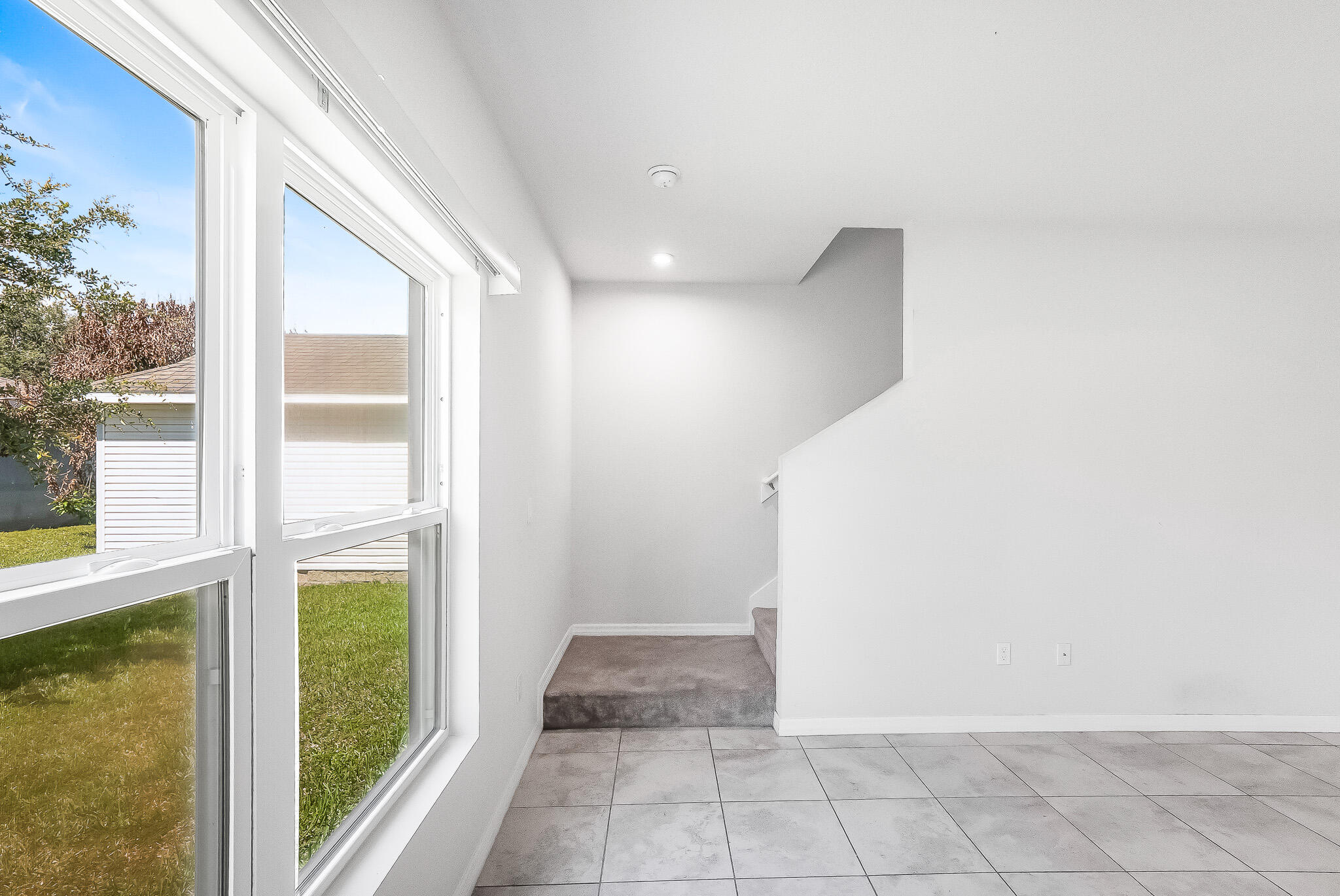 MAGNOLIA SQUARE - Residential