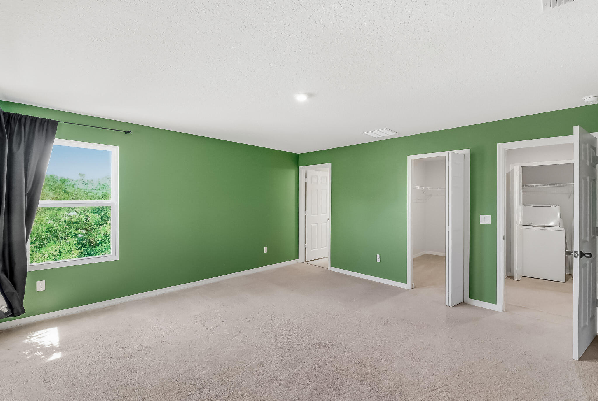 MAGNOLIA SQUARE - Residential