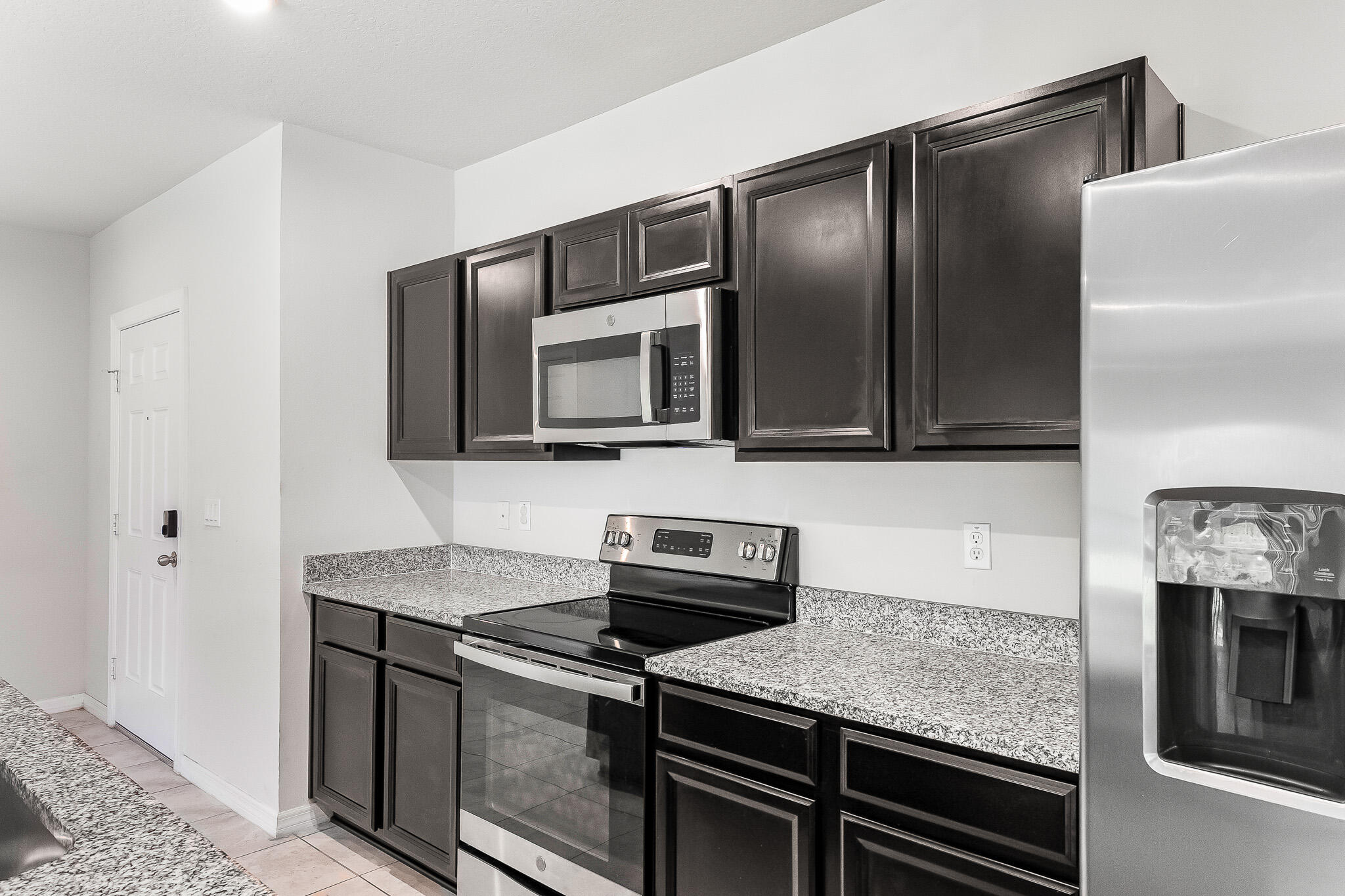 MAGNOLIA SQUARE - Residential