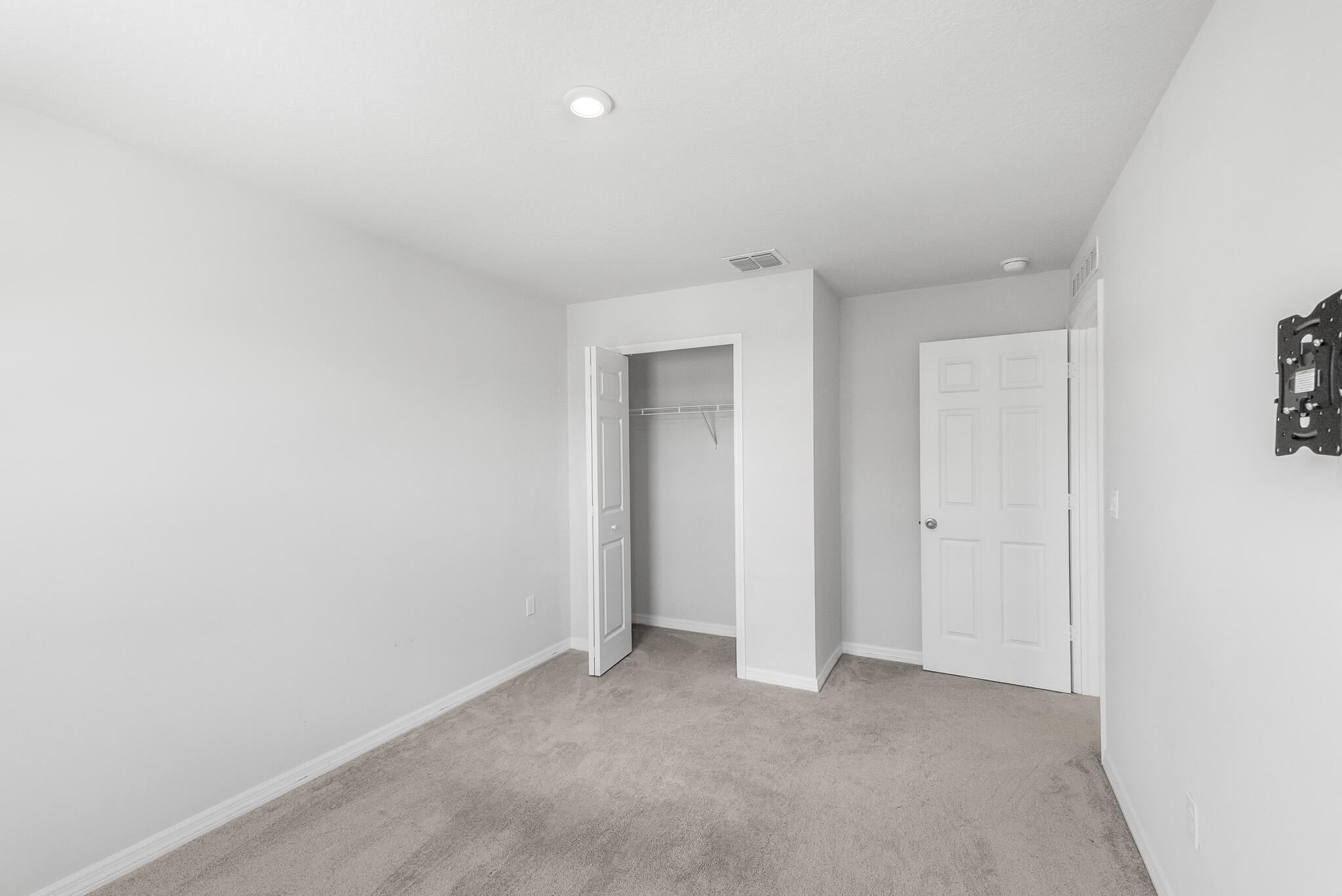 MAGNOLIA SQUARE - Residential