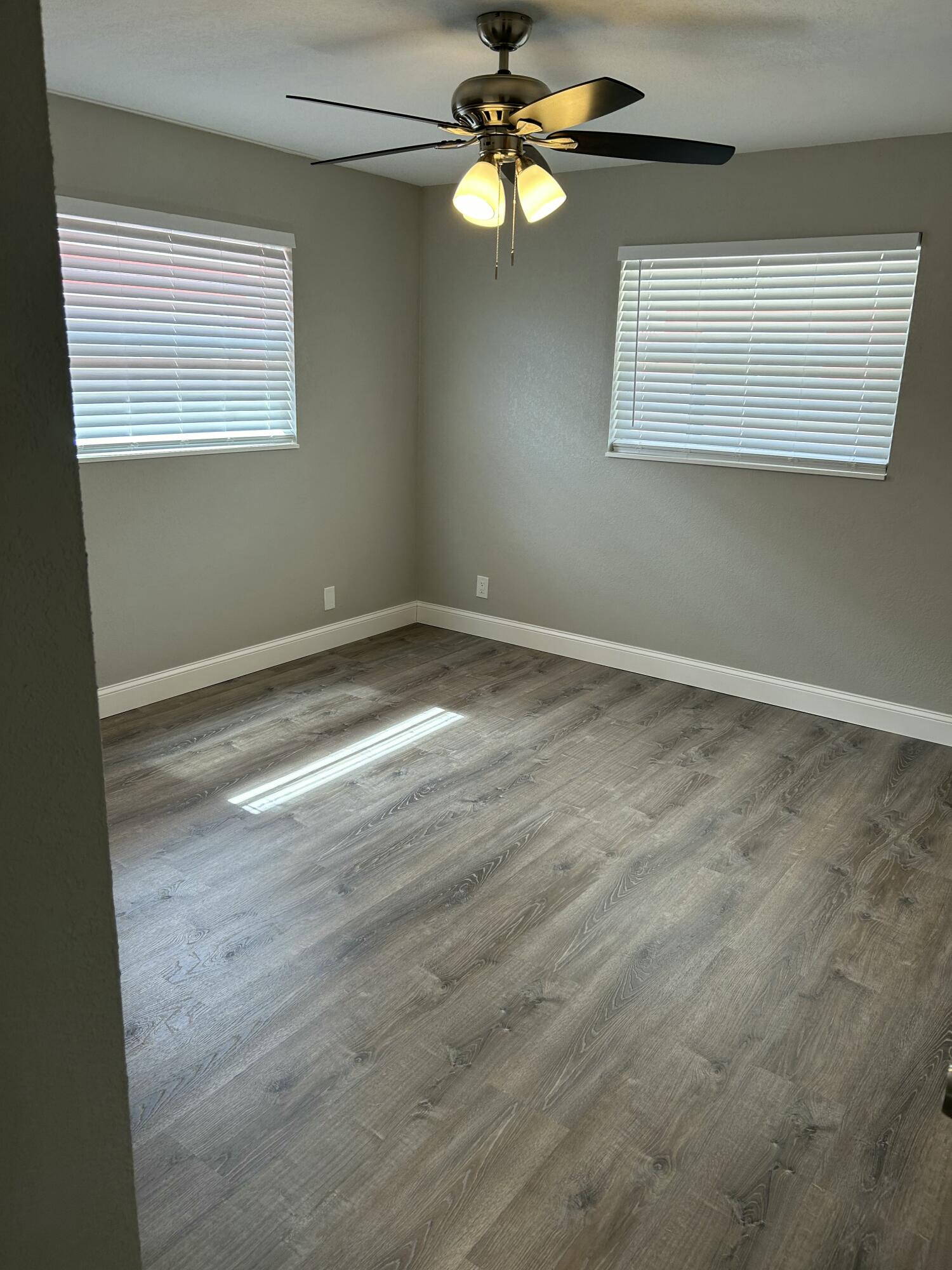 LAKE WORTH TOWN OF - Residential Lease