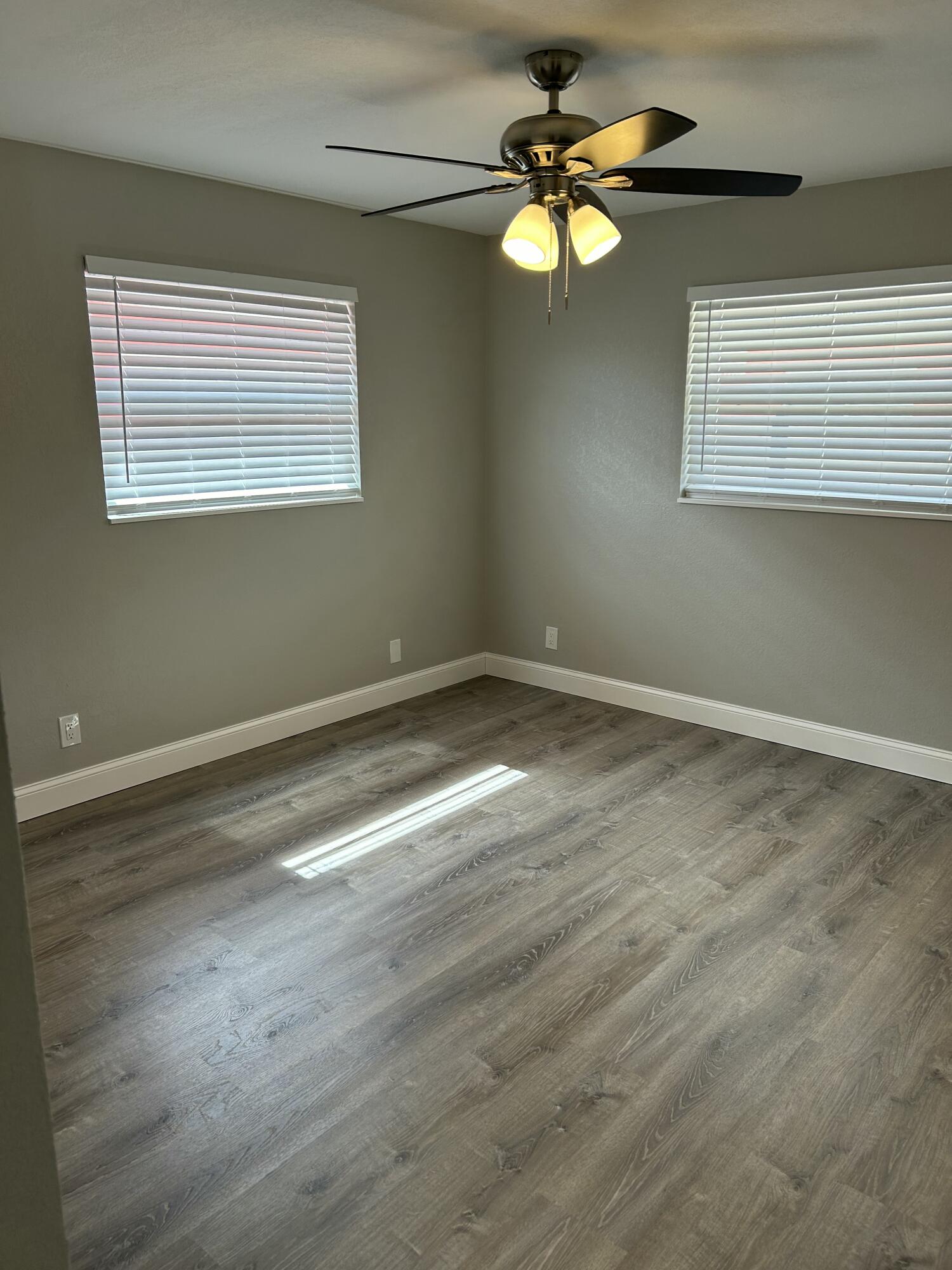 LAKE WORTH TOWN OF - Residential Lease