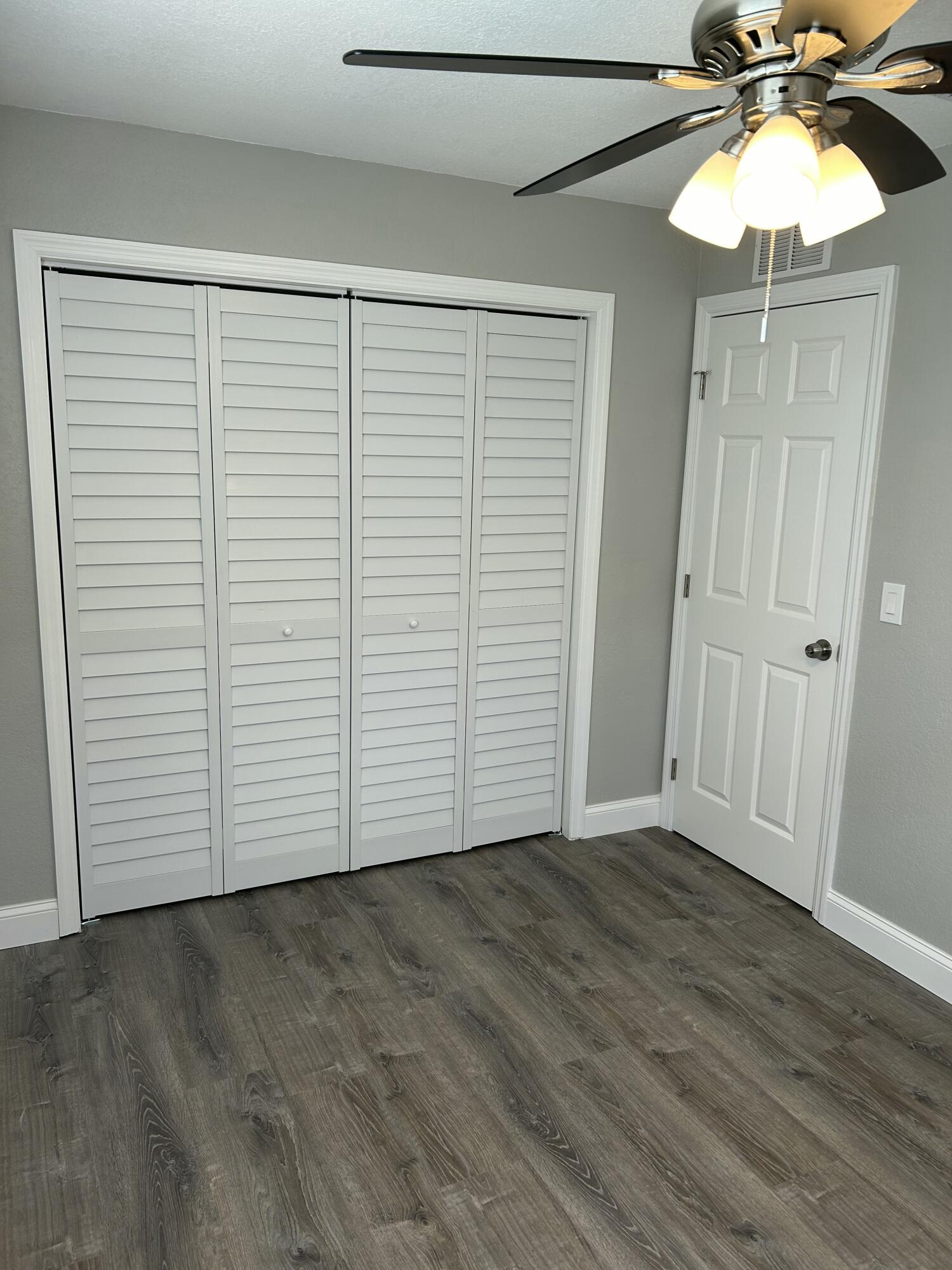 LAKE WORTH TOWN OF - Residential Lease