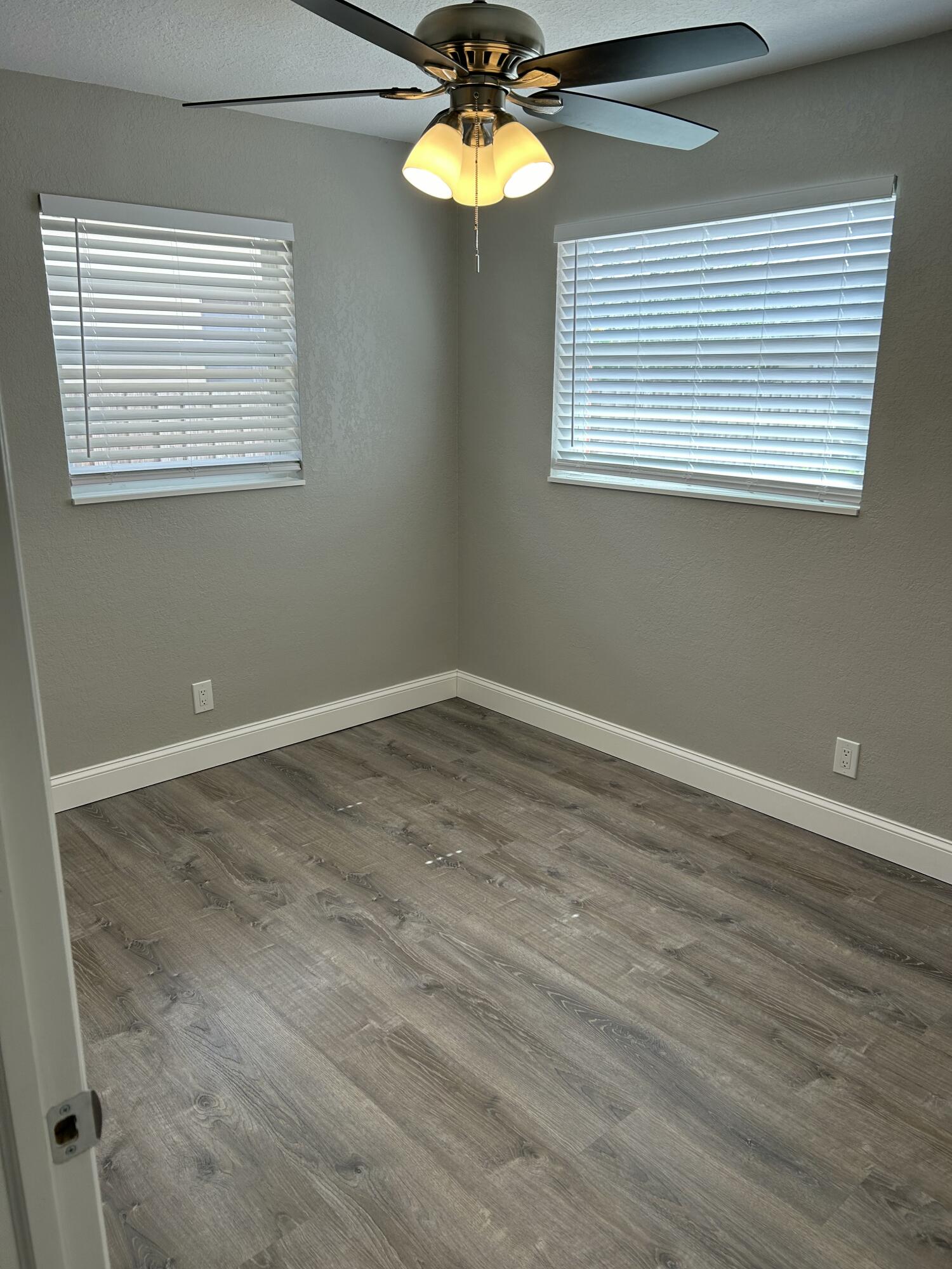 LAKE WORTH TOWN OF - Residential Lease