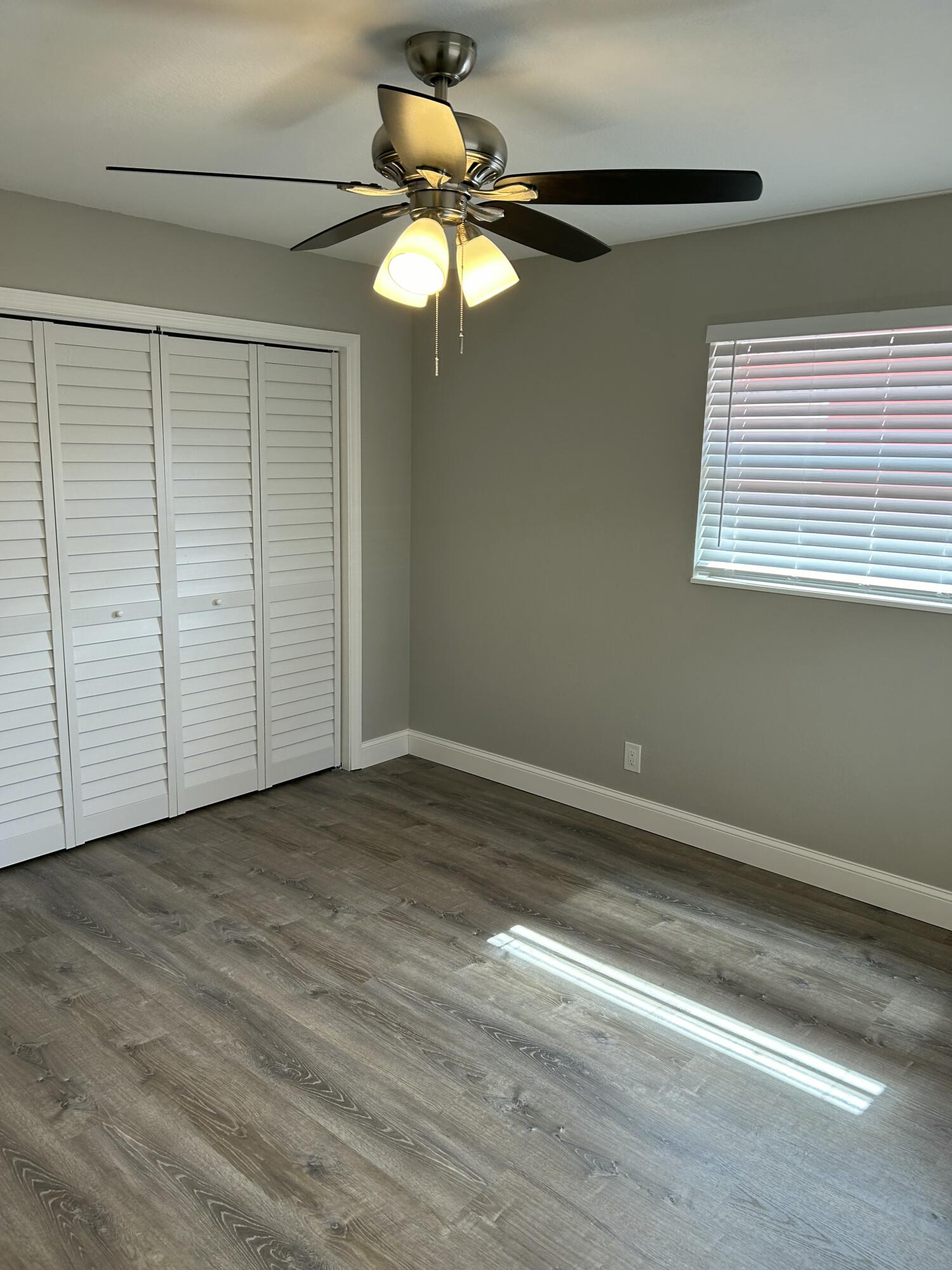 LAKE WORTH TOWN OF - Residential Lease