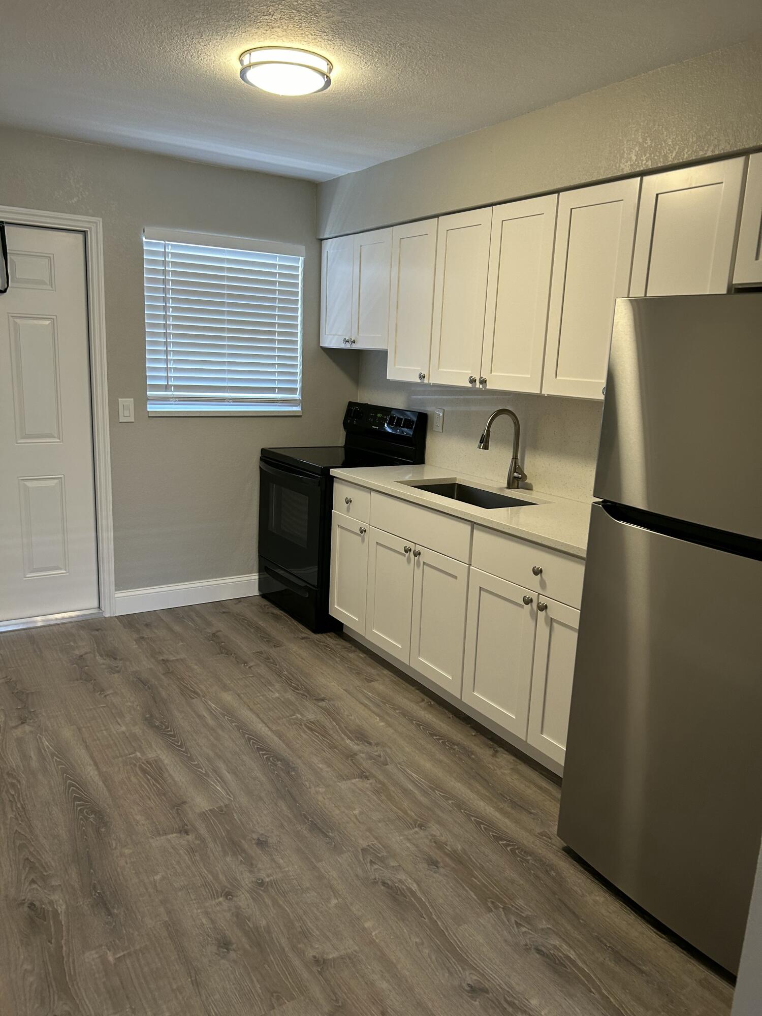 LAKE WORTH TOWN OF - Residential Lease