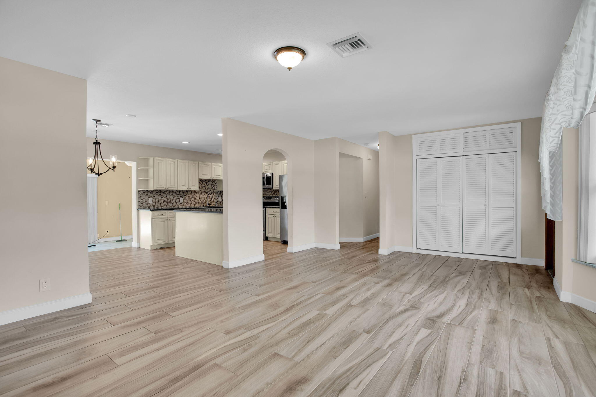 Mary Knoll - Residential