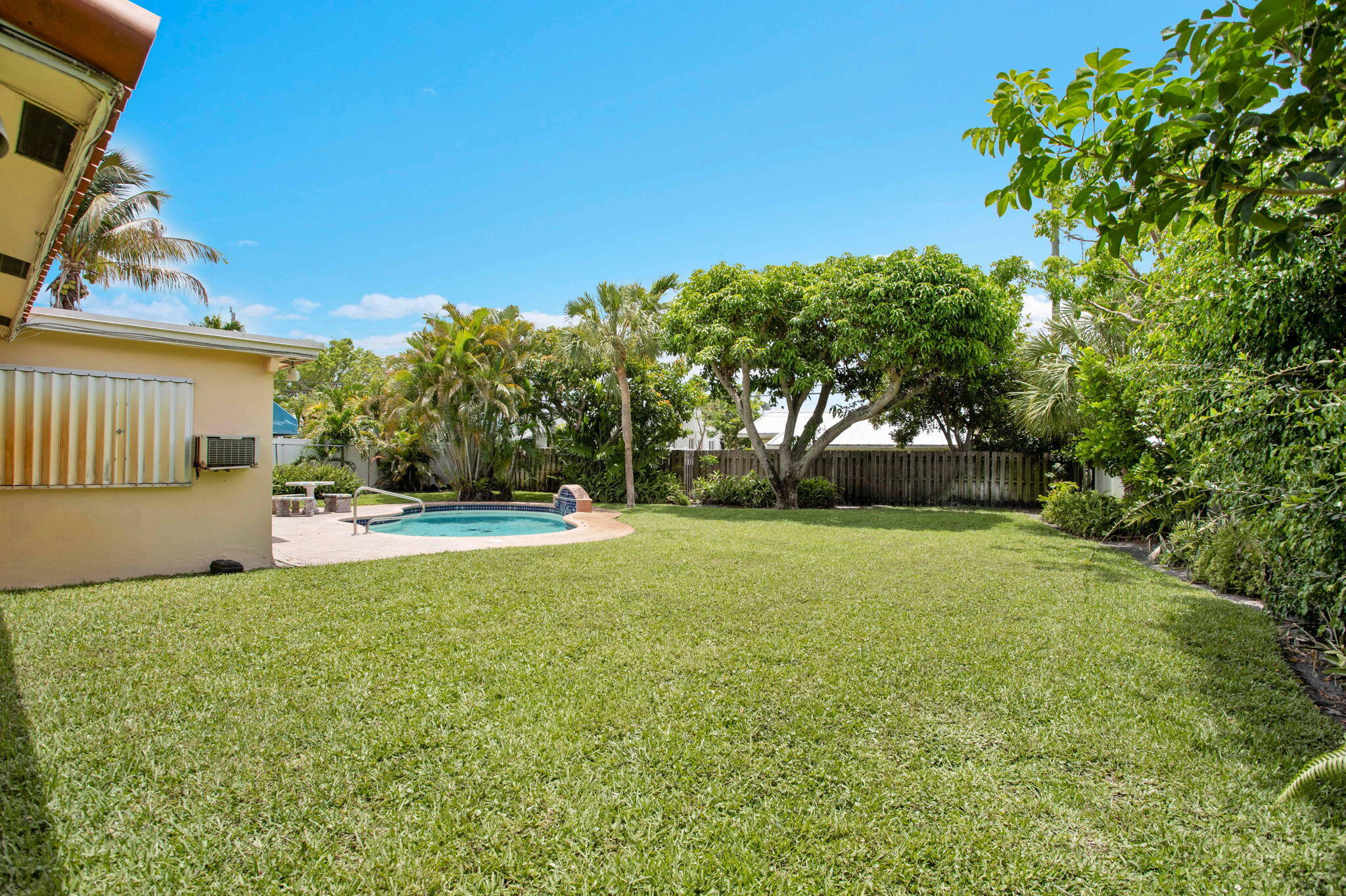 Mary Knoll - Residential