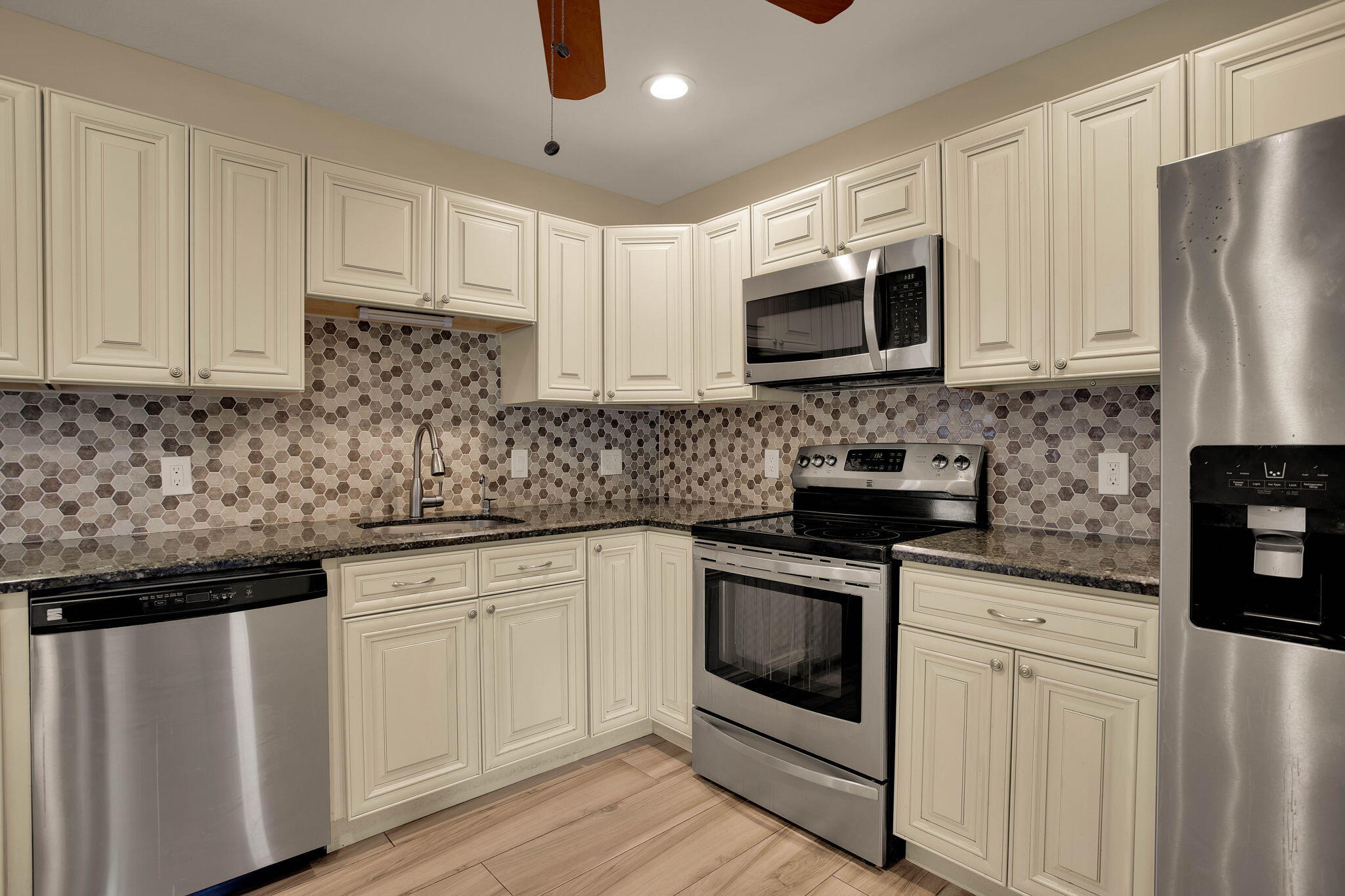 Mary Knoll - Residential