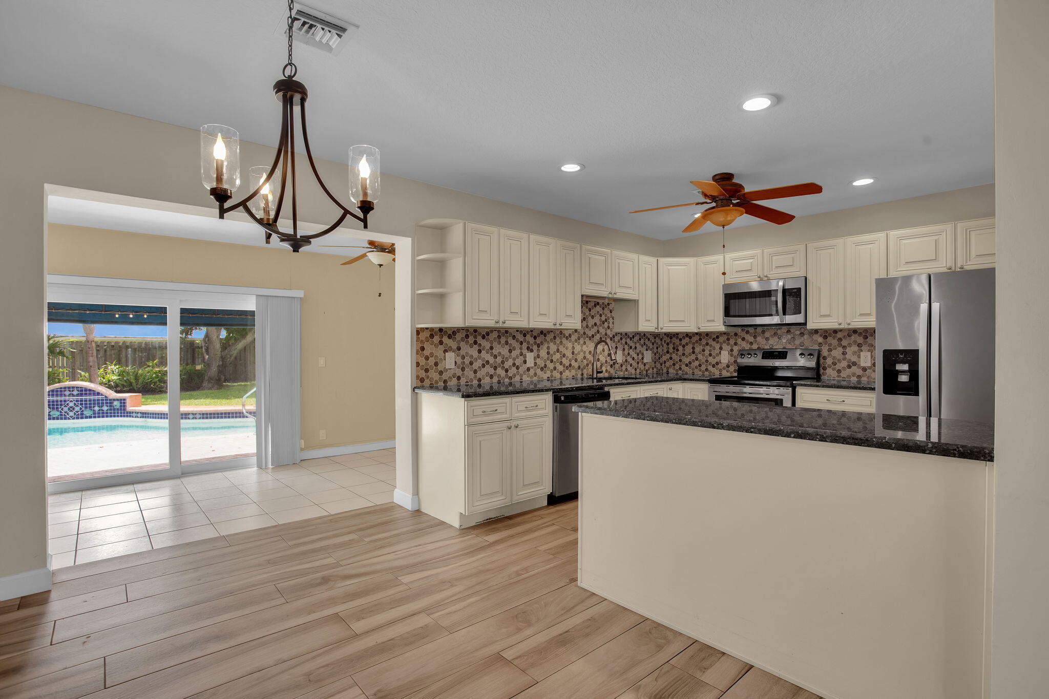 Mary Knoll - Residential