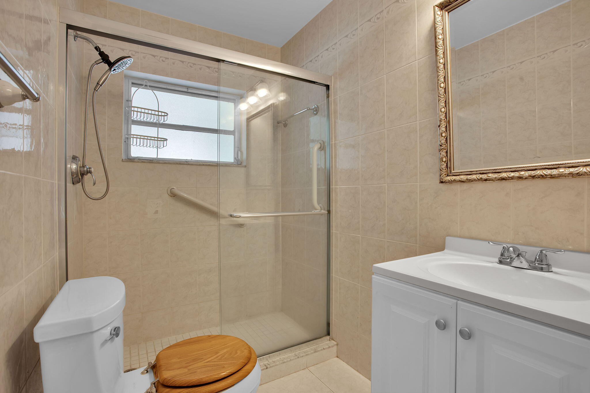 Mary Knoll - Residential