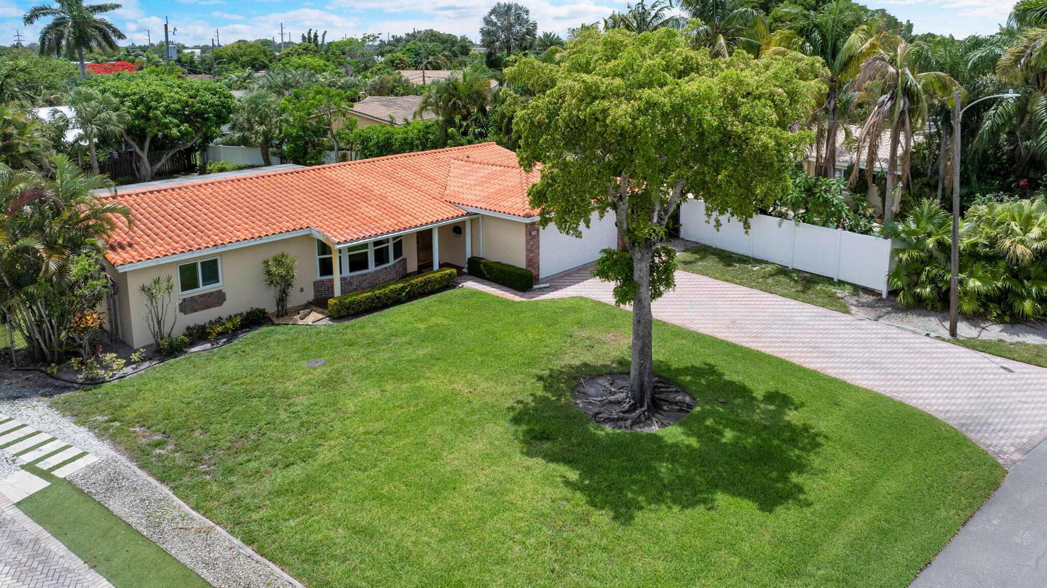 Mary Knoll - Residential