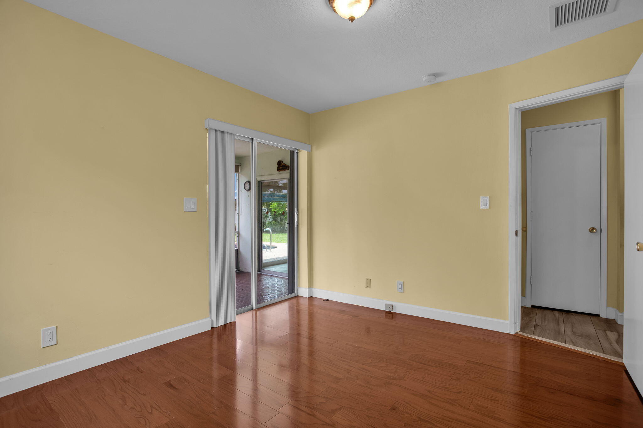 Mary Knoll - Residential