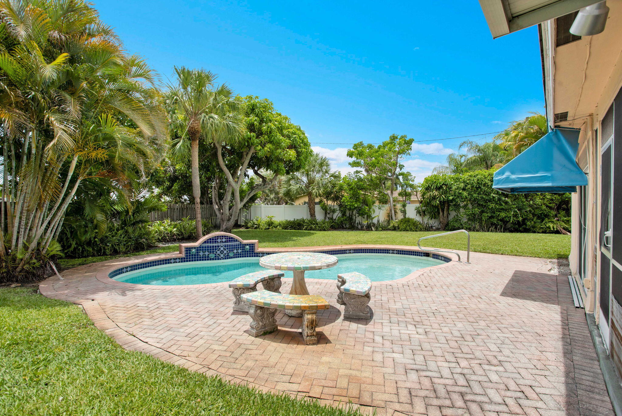 Mary Knoll - Residential