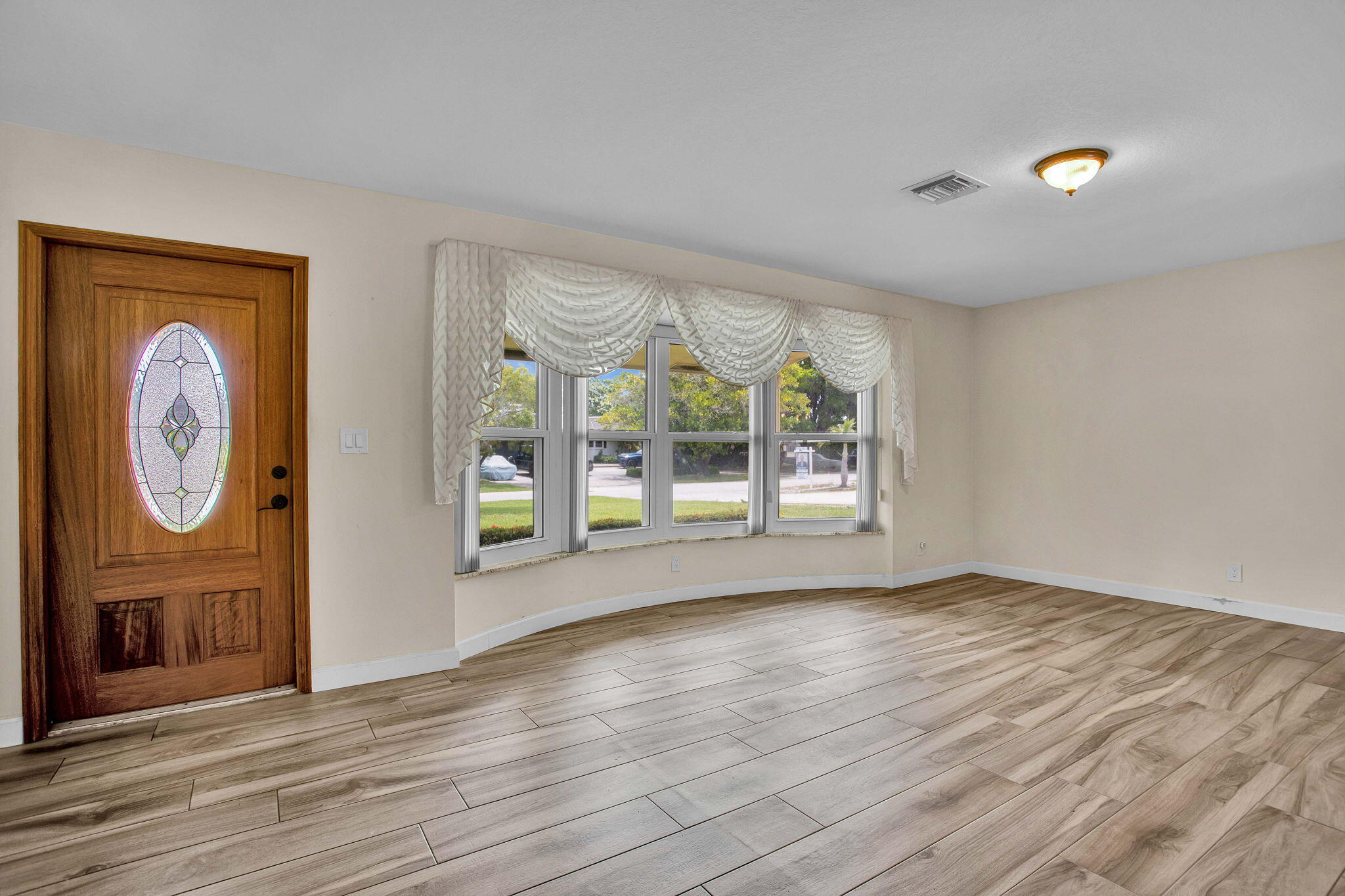Mary Knoll - Residential