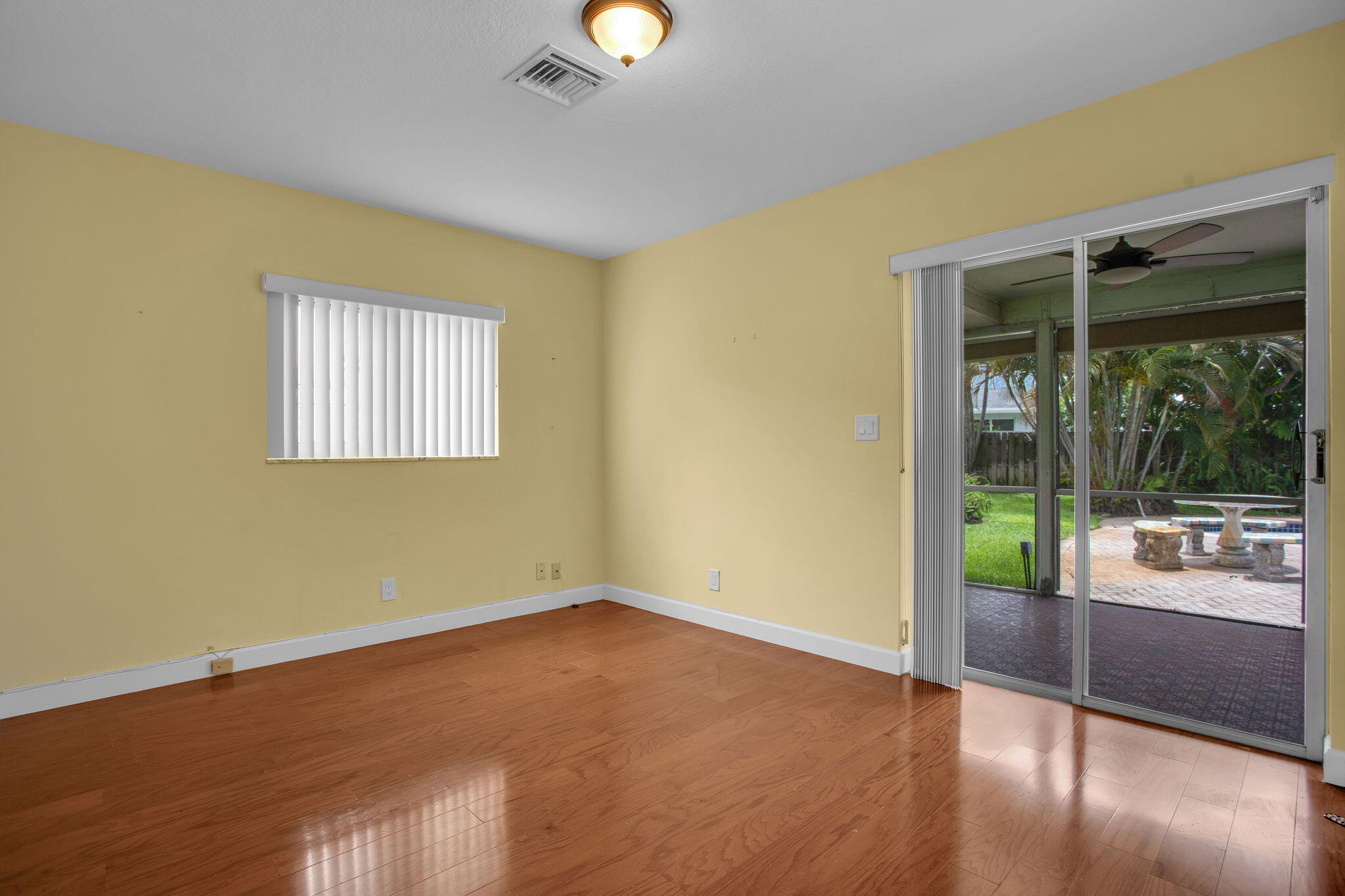 Mary Knoll - Residential