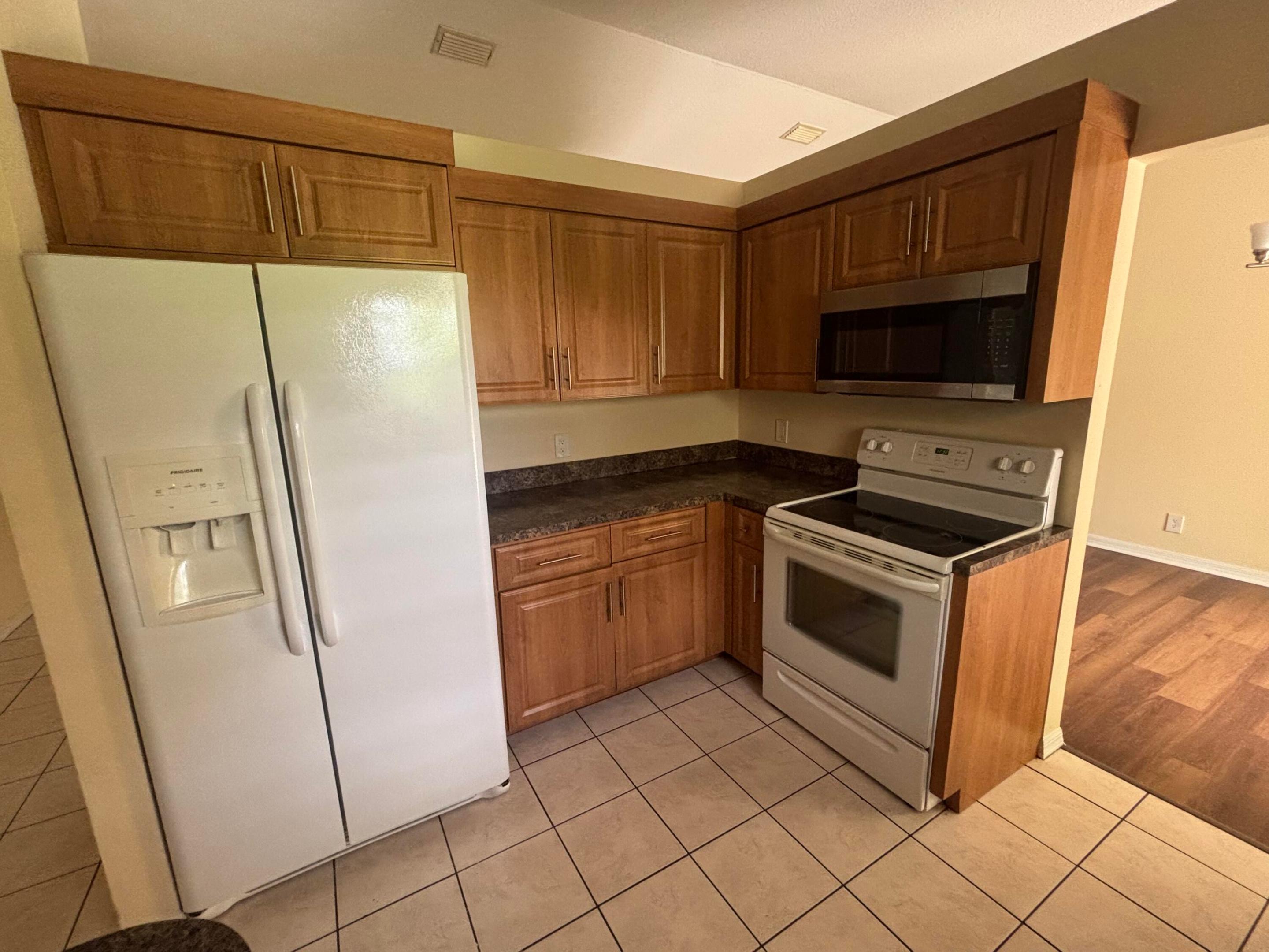 WESTFIELD AT WPB - Residential Lease