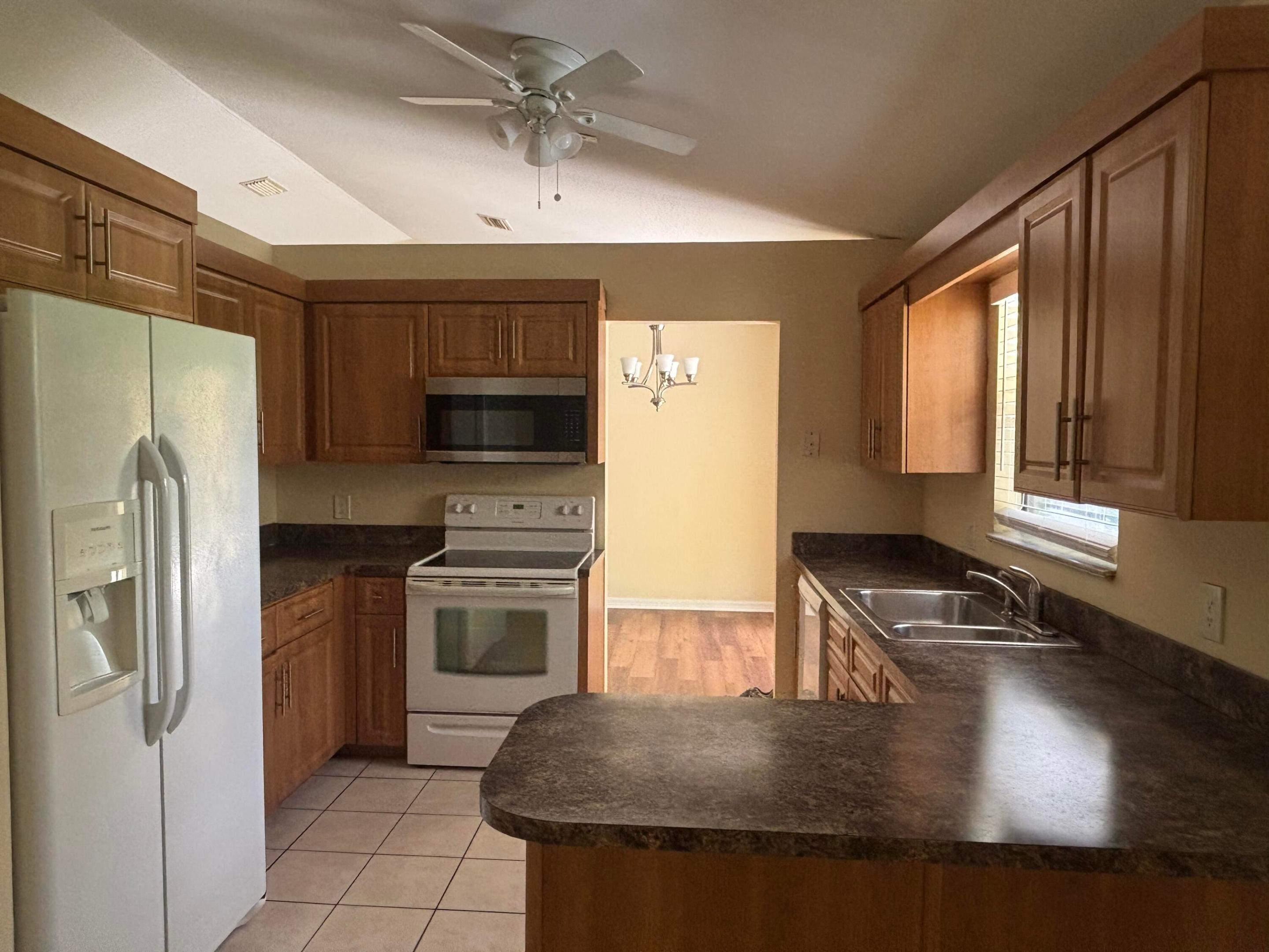 WESTFIELD AT WPB - Residential Lease