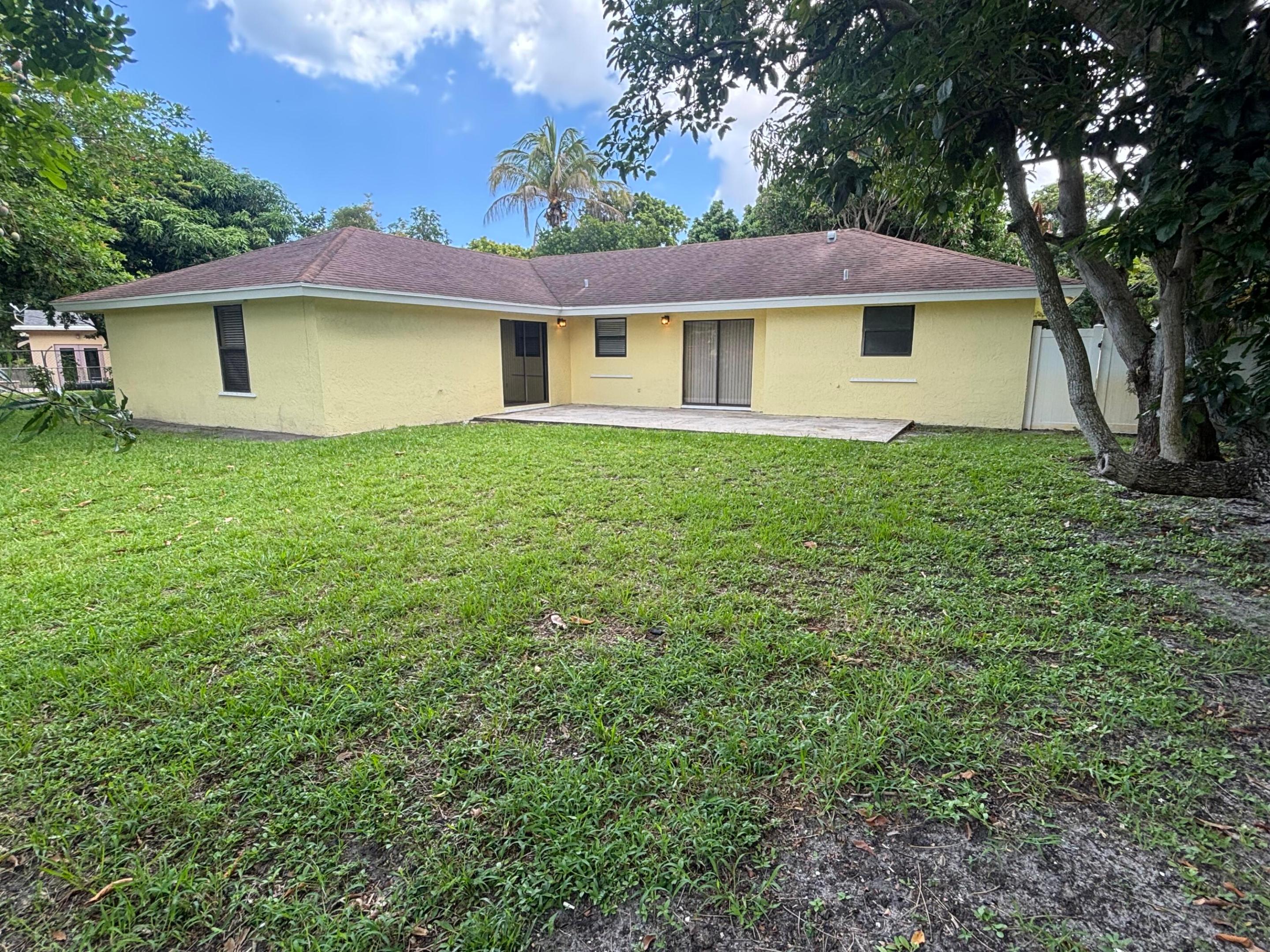 WESTFIELD AT WPB - Residential Lease