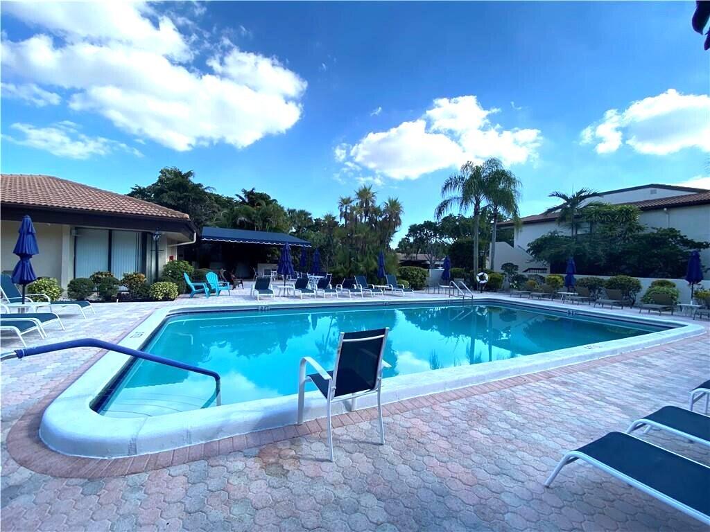 HORIZONS OF BOCA LAGO CONDO - Residential